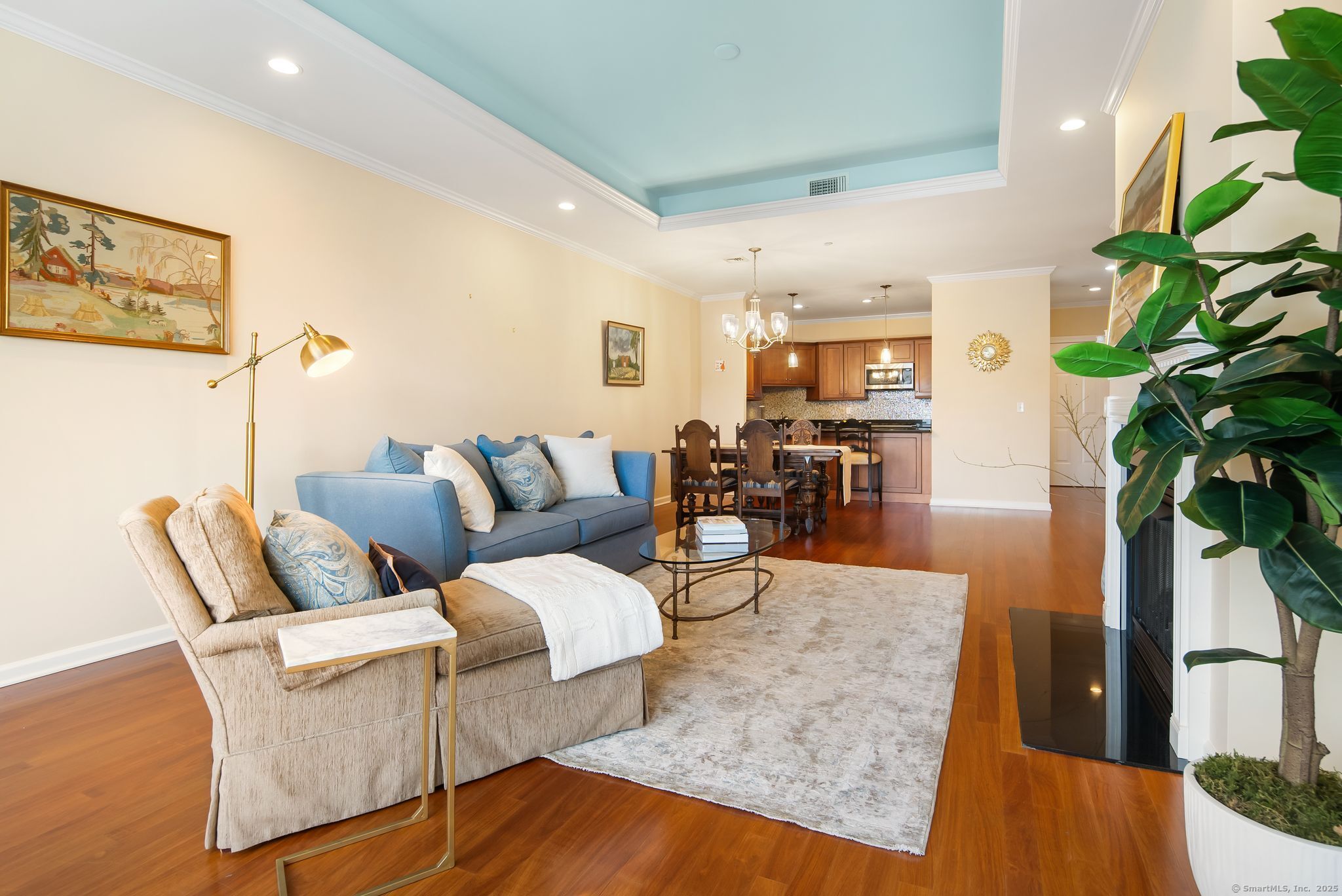60 Maple Street 38B