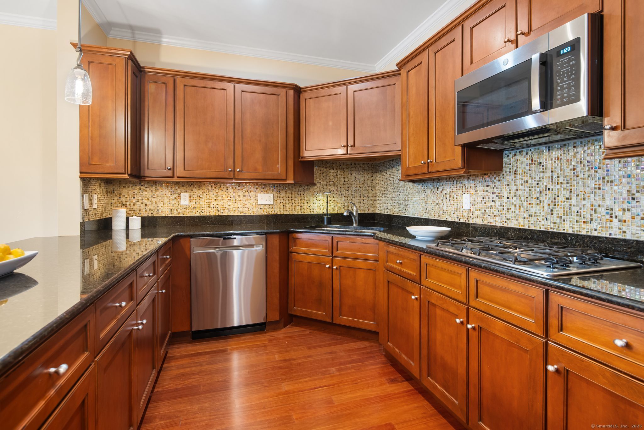 60 Maple Street 38B