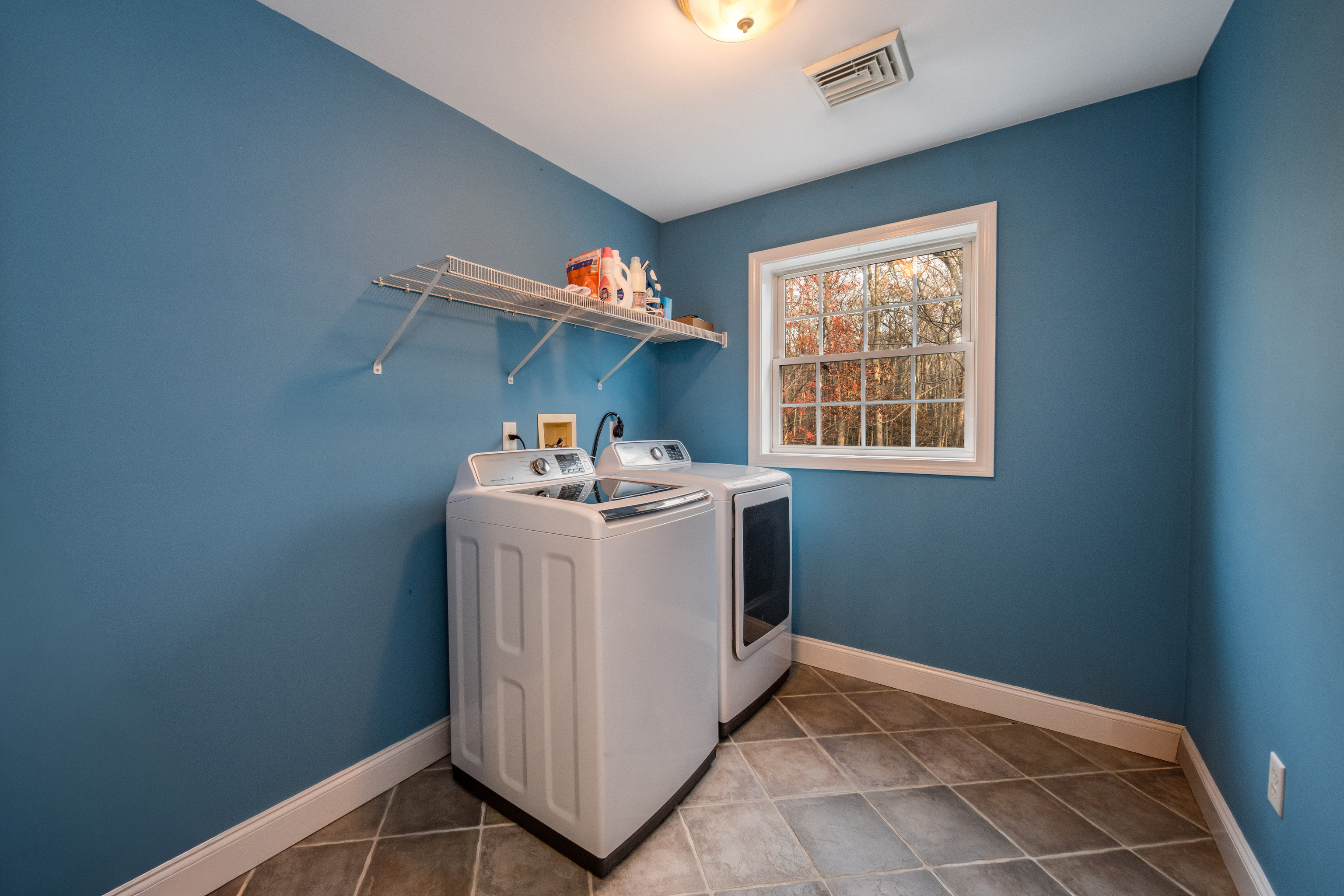 25 Roast Meat Hill Road