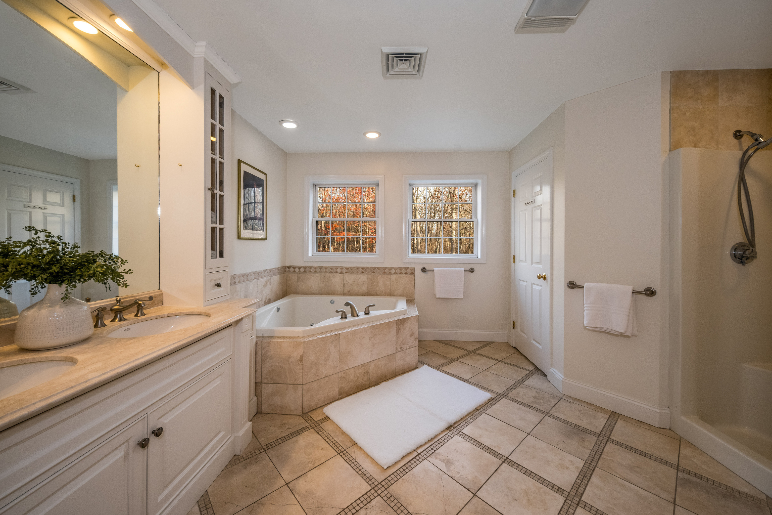 25 Roast Meat Hill Road