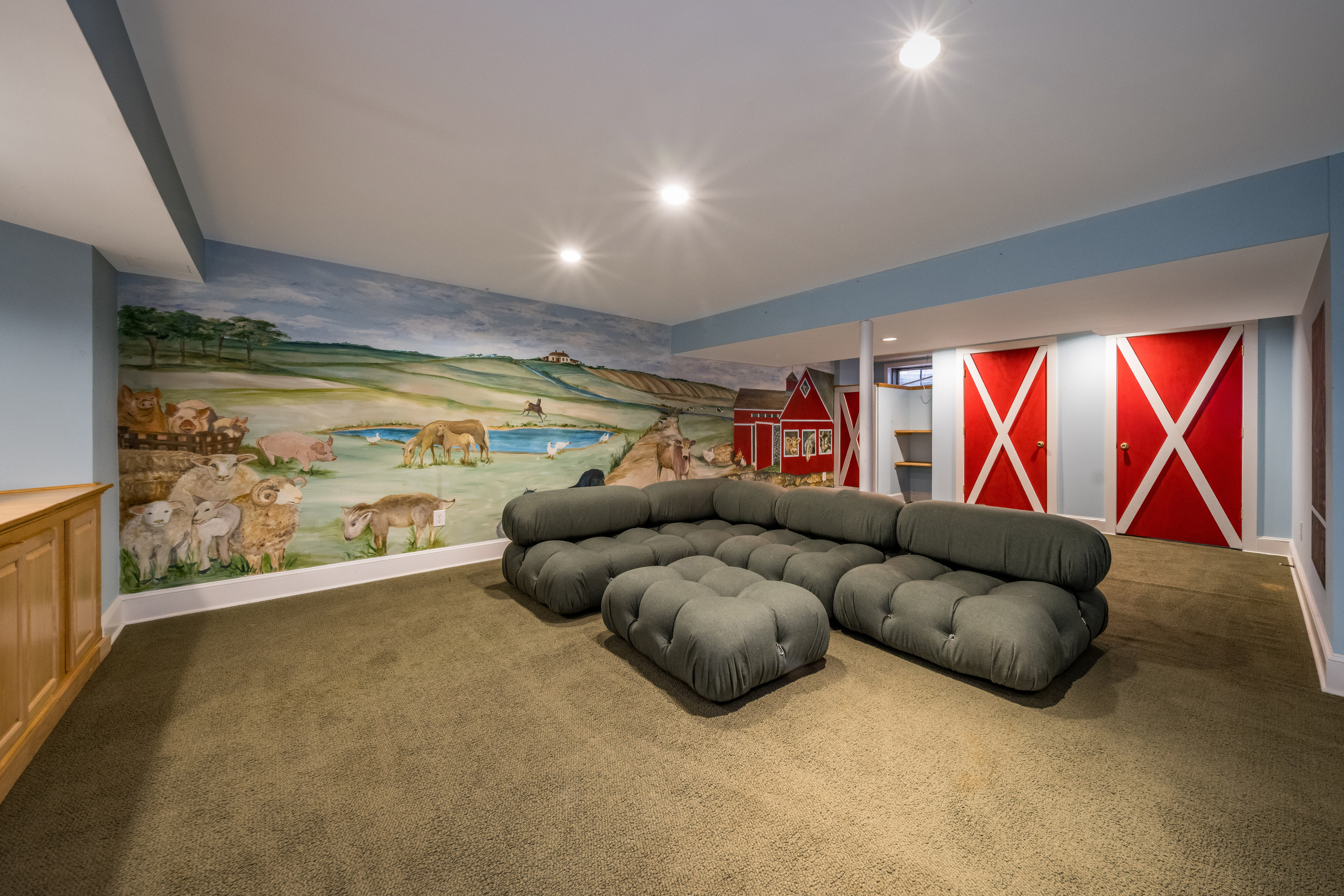 25 Roast Meat Hill Road