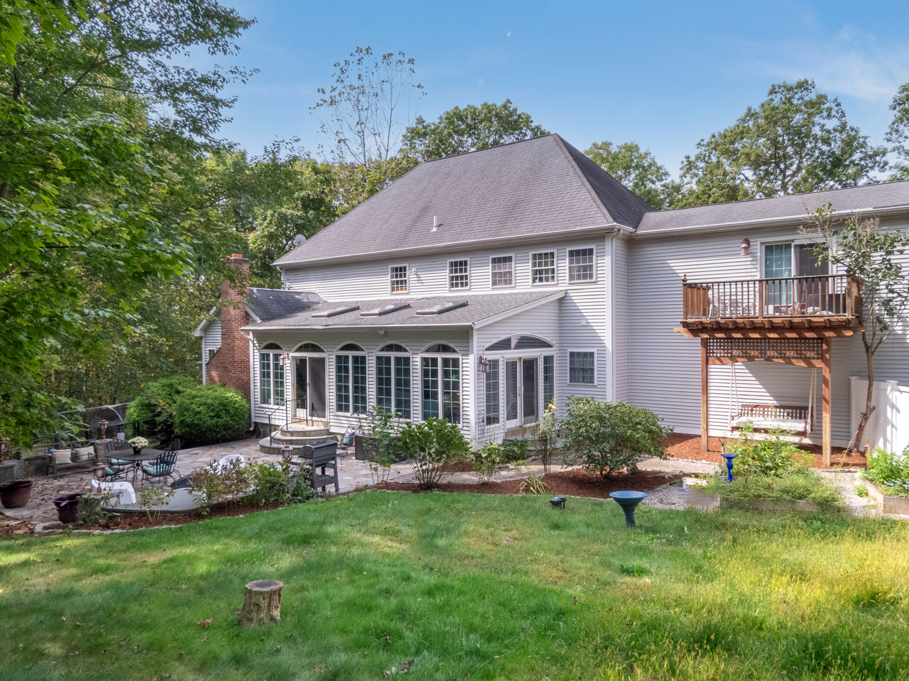 25 Roast Meat Hill Road