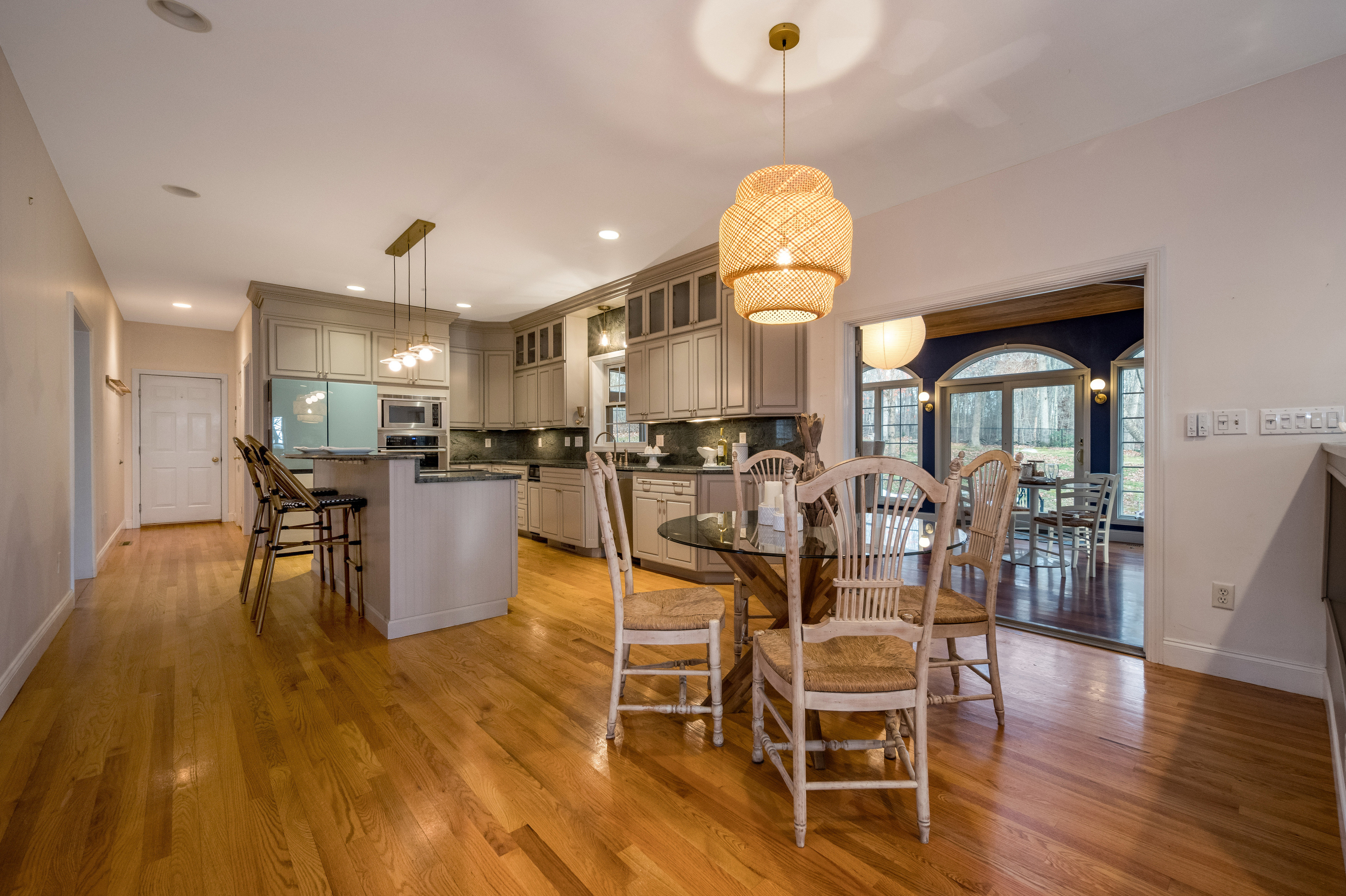 25 Roast Meat Hill Road