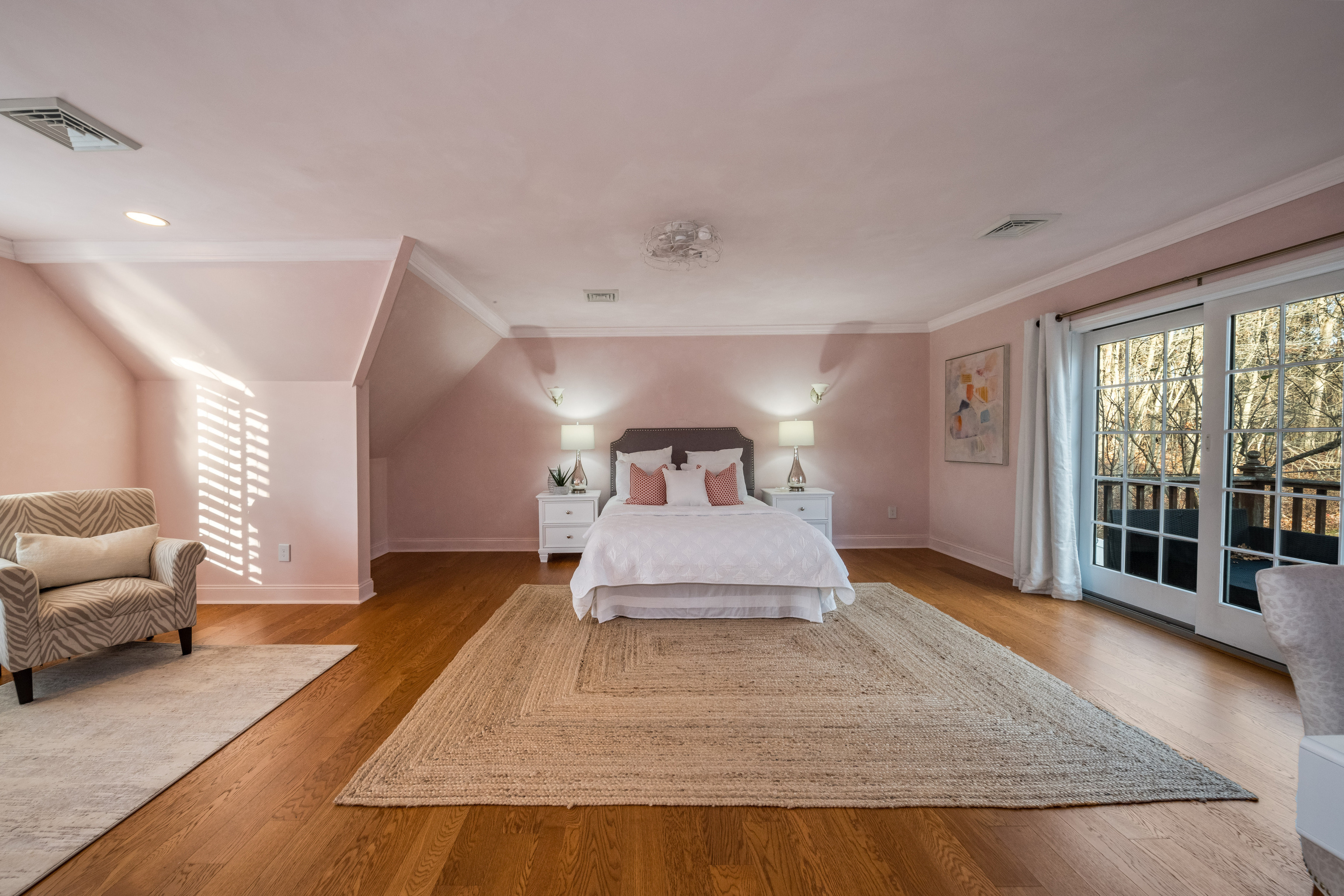 25 Roast Meat Hill Road