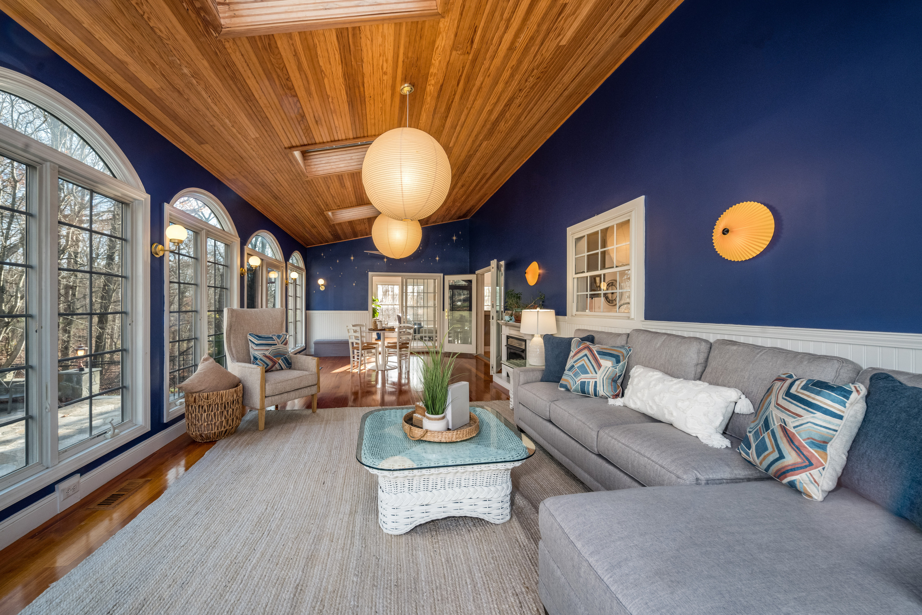 25 Roast Meat Hill Road