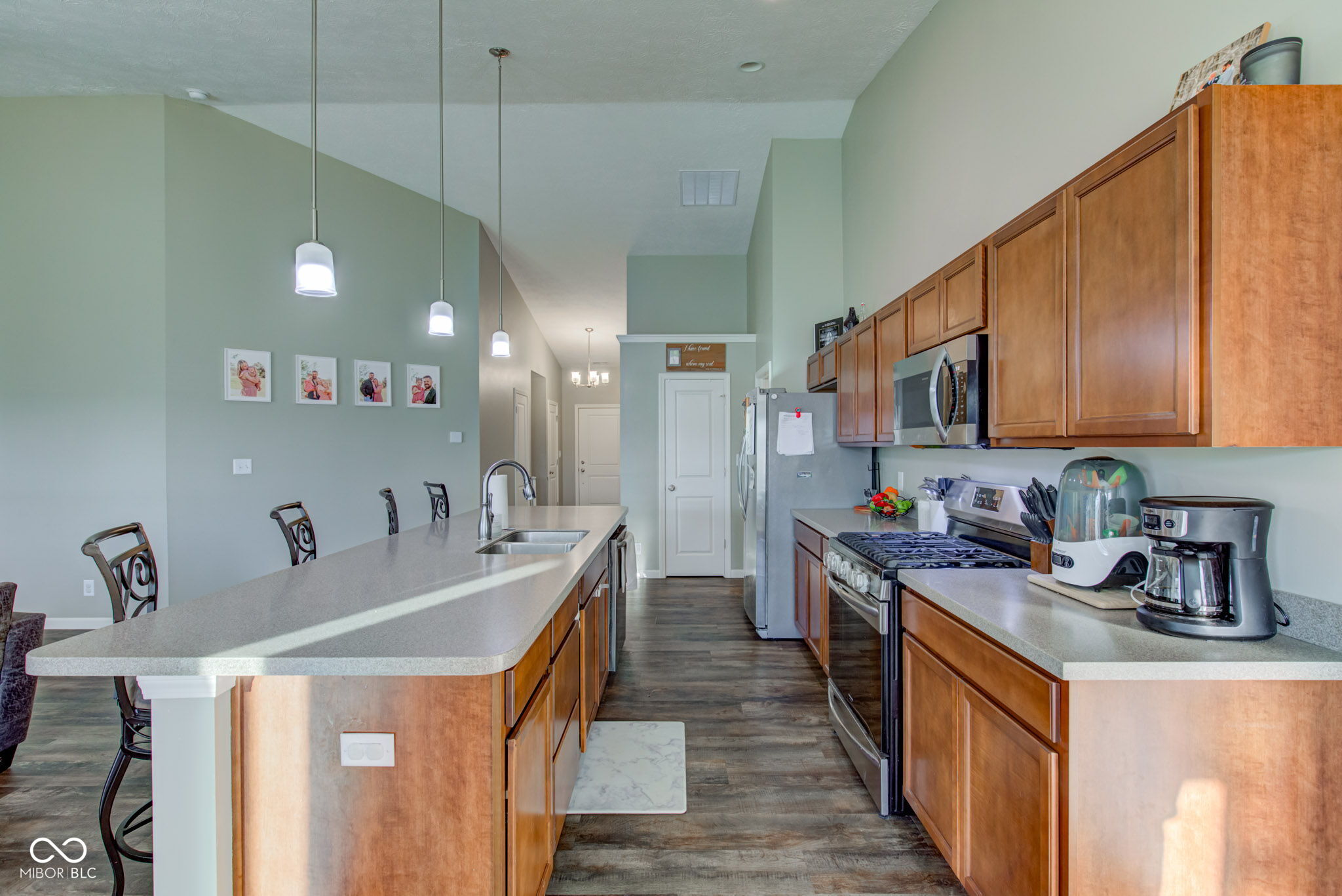 2965 Poinciana Drive