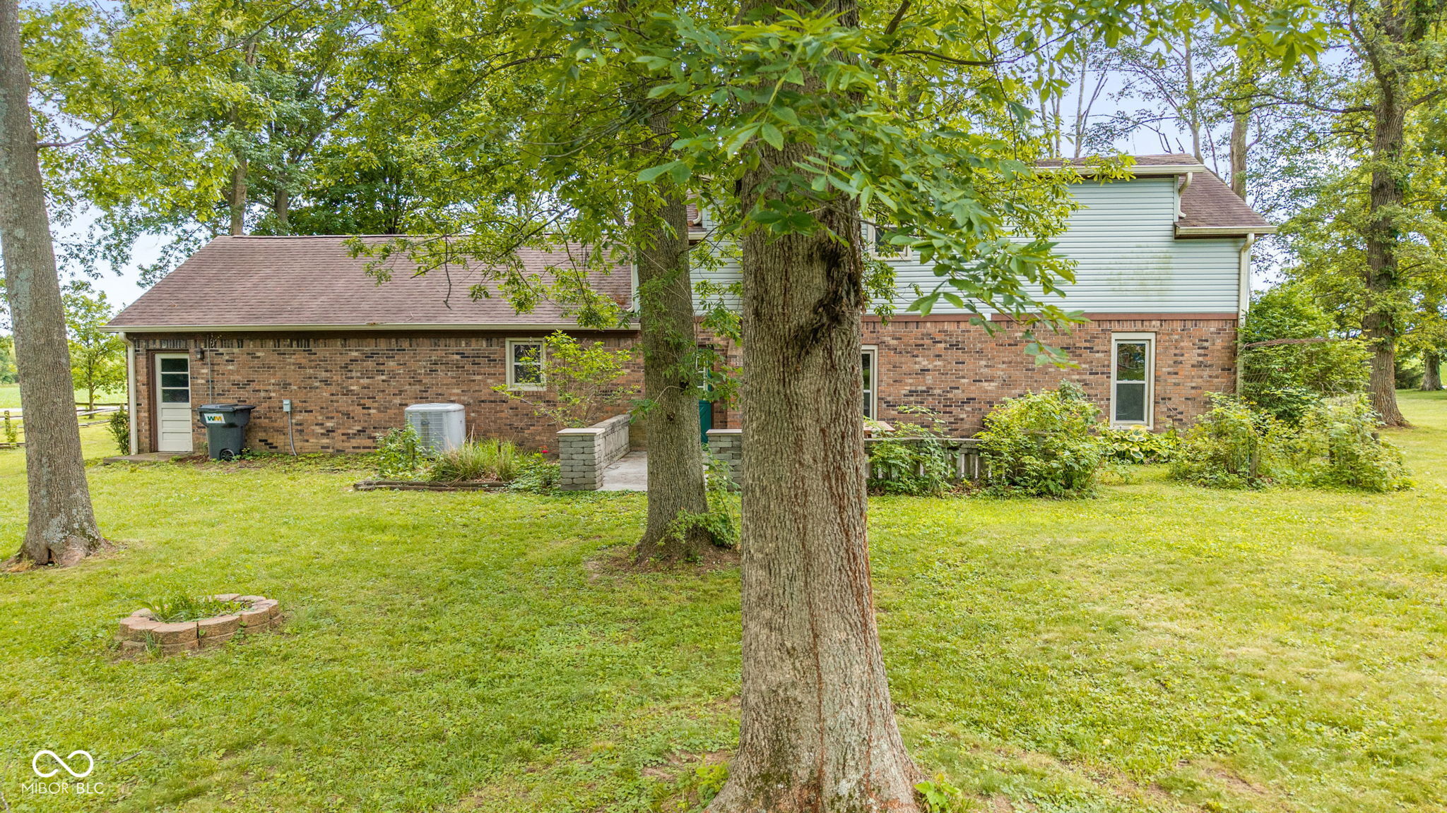 936 W County Road 550 S