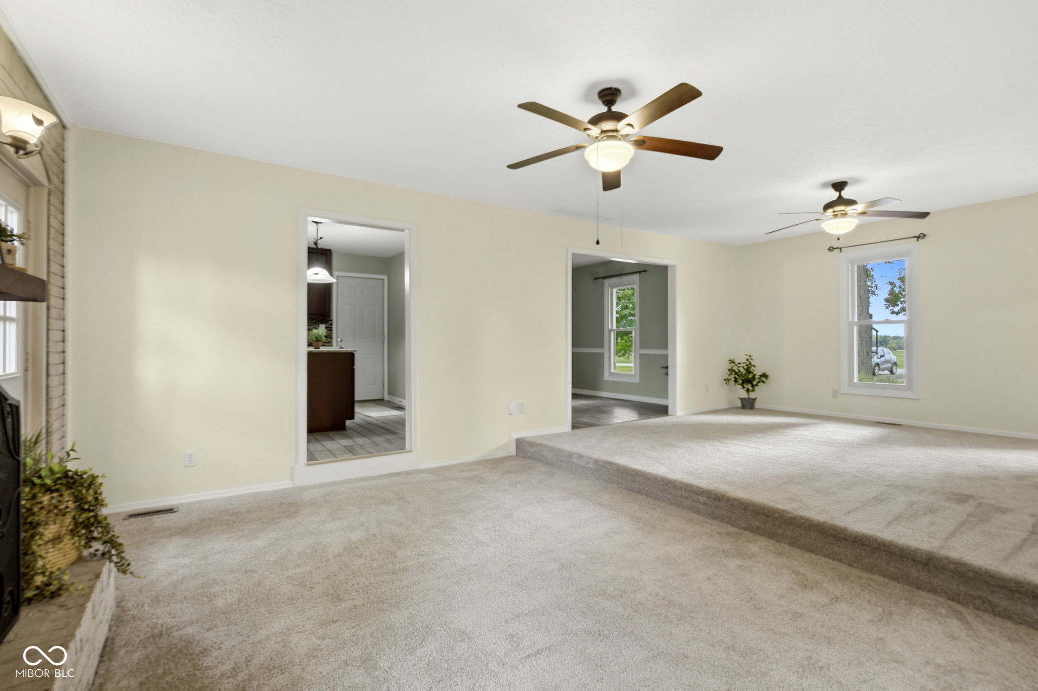 936 W County Road 550 S