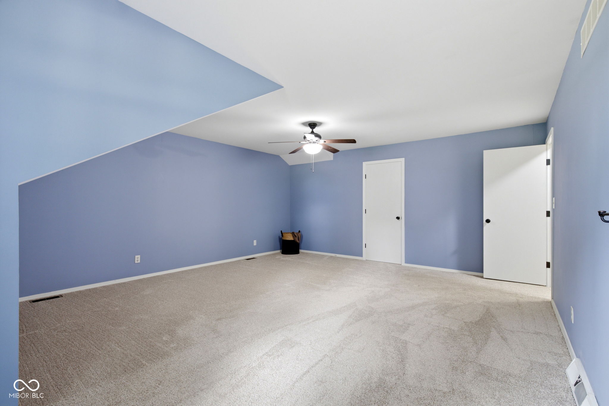 936 W County Road 550 S