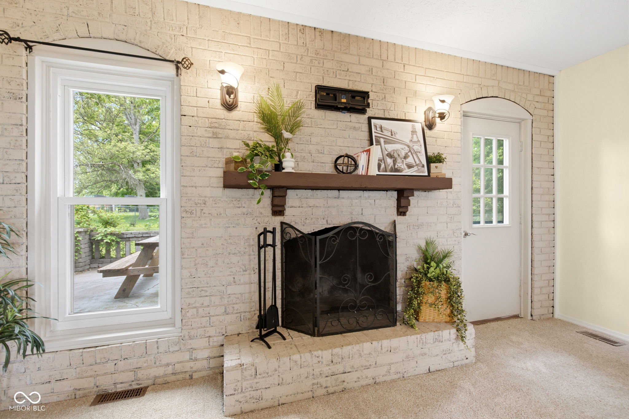 936 W County Road 550 S