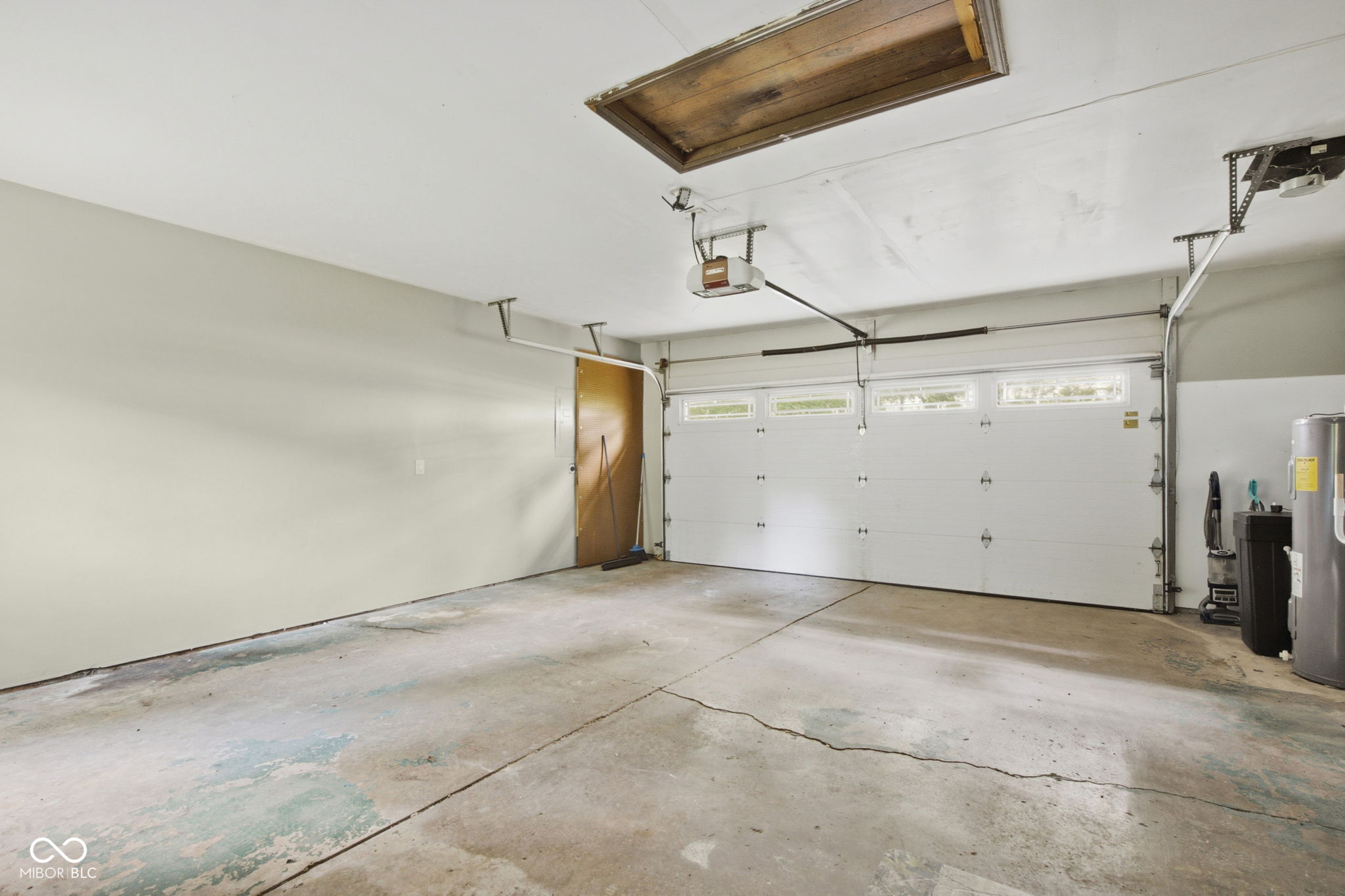 936 W County Road 550 S