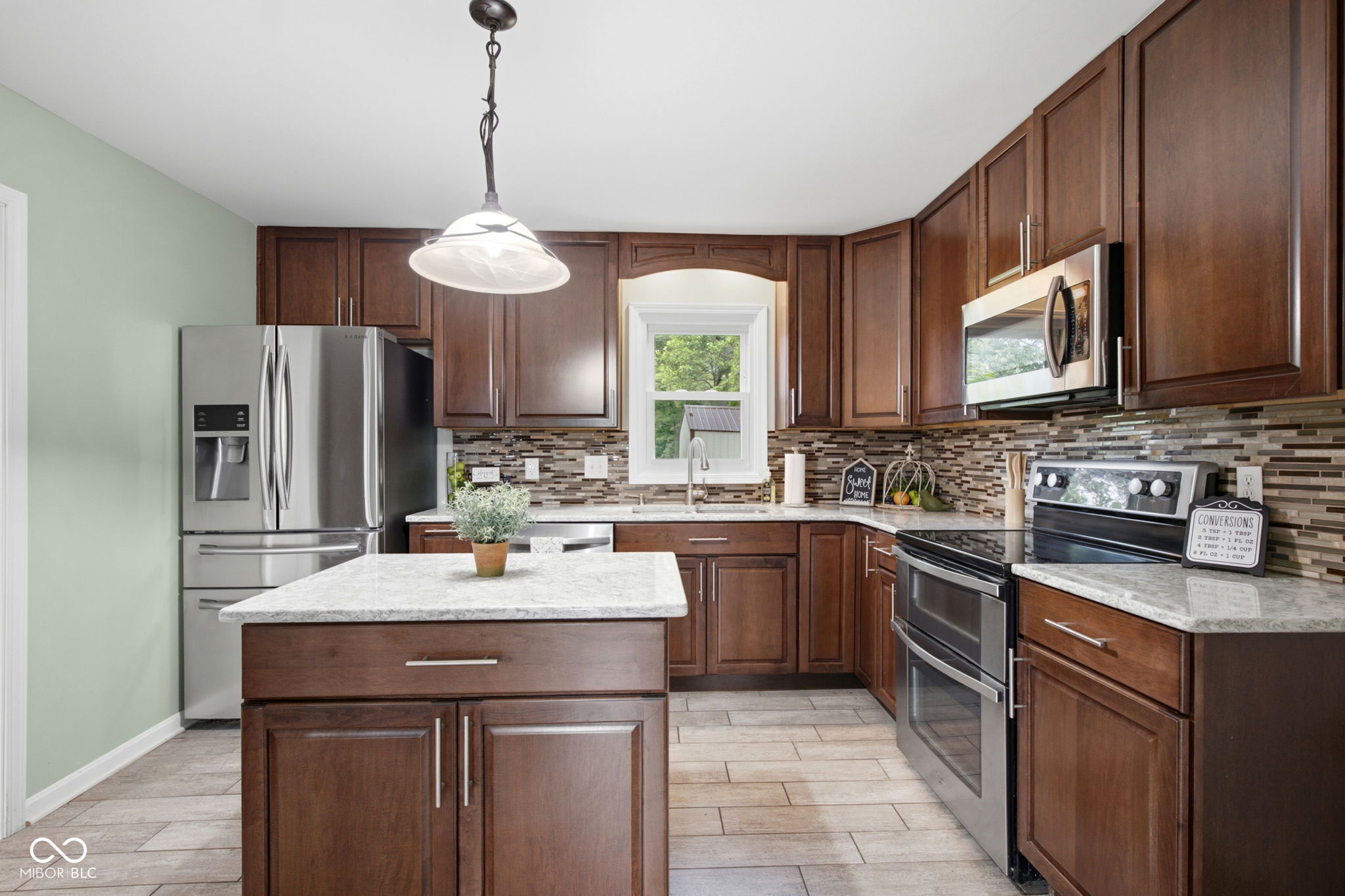 936 W County Road 550 S