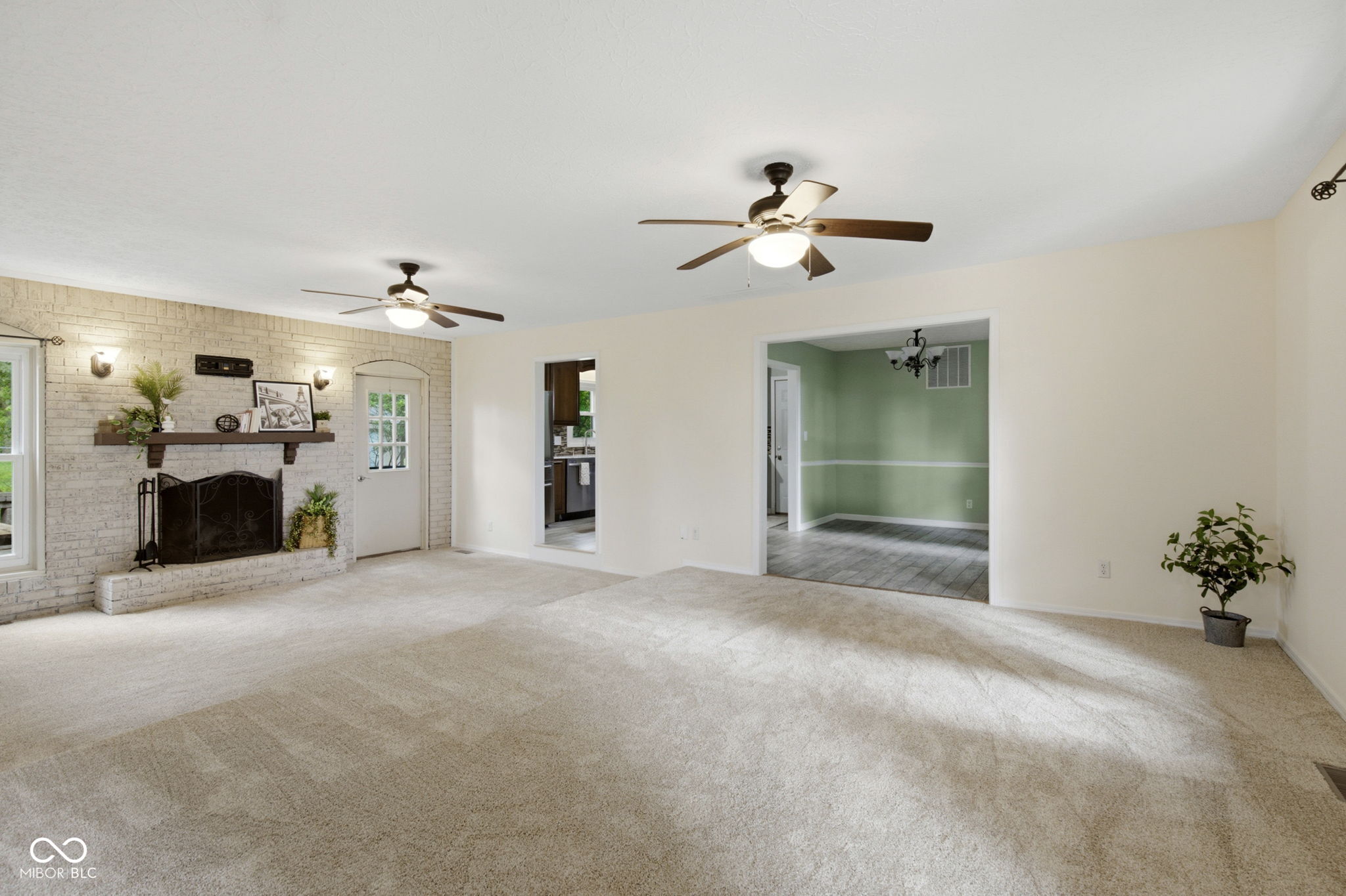 936 W County Road 550 S