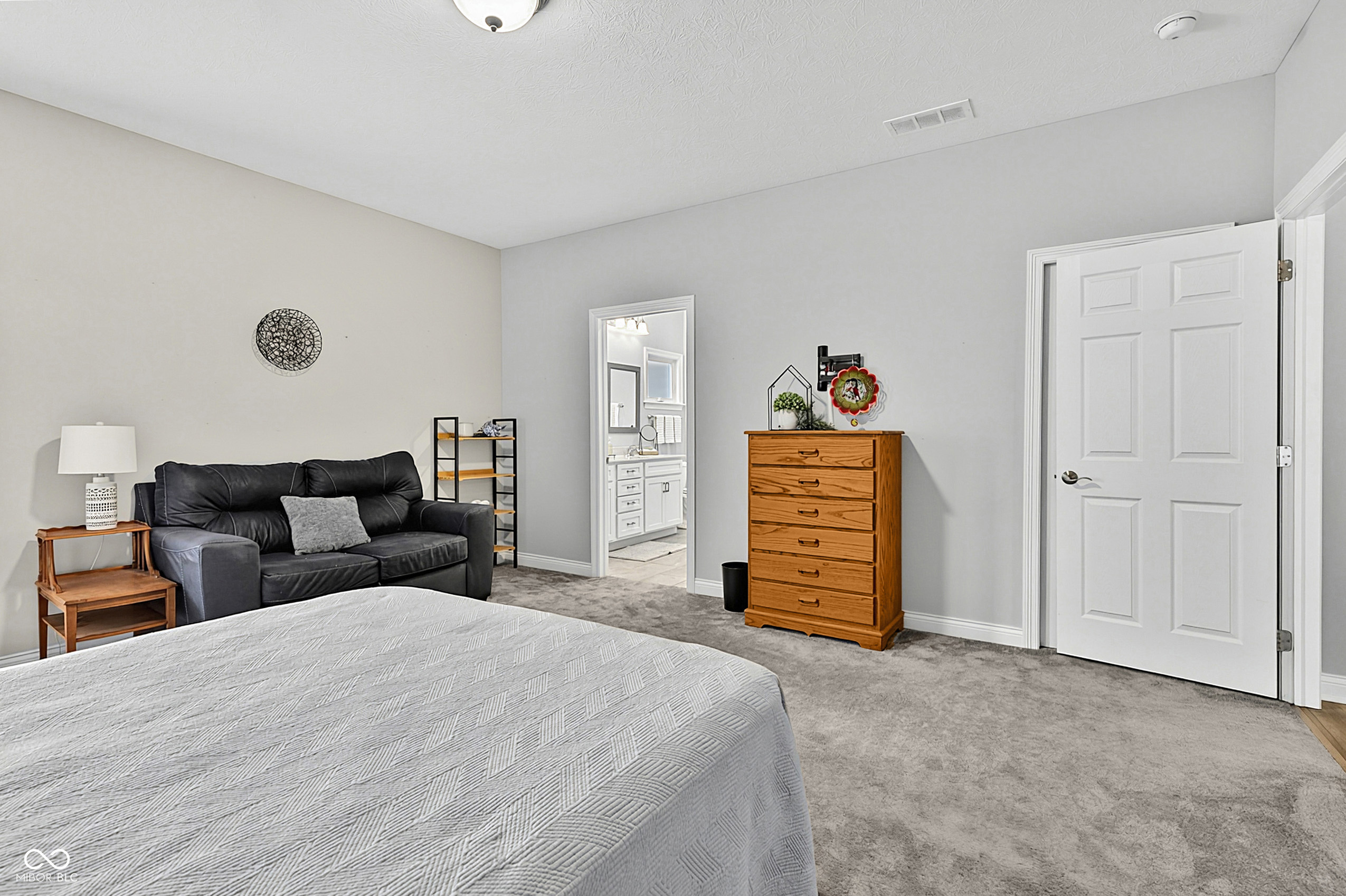2618 Viceroy Lane