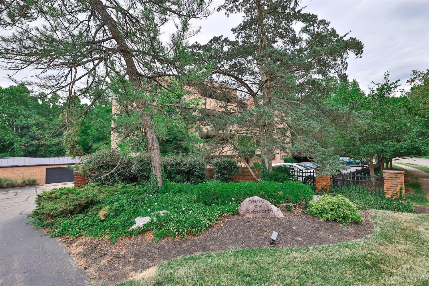 3646 Ashworth Drive 401