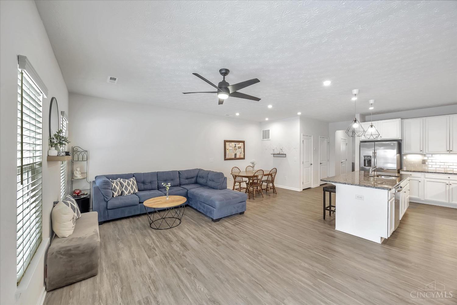 7903 Pinnacle Point Drive