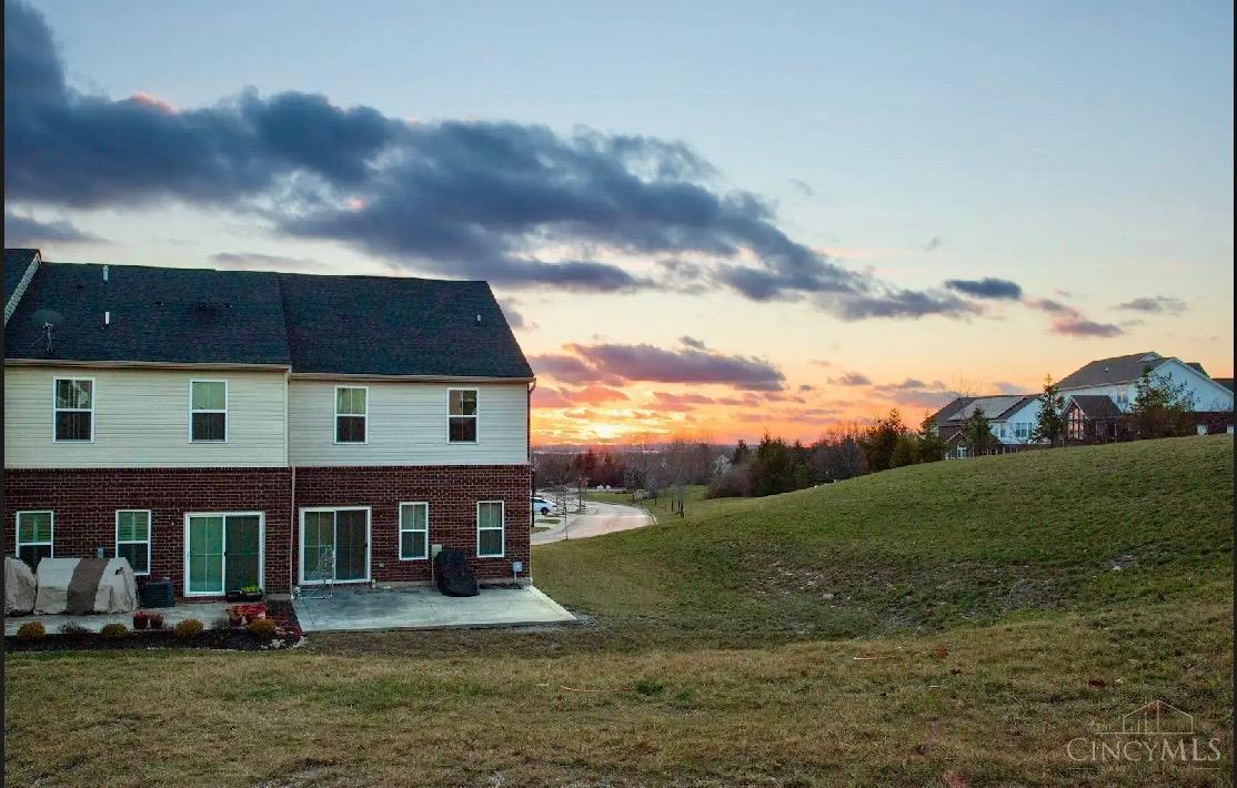 7903 Pinnacle Point Drive