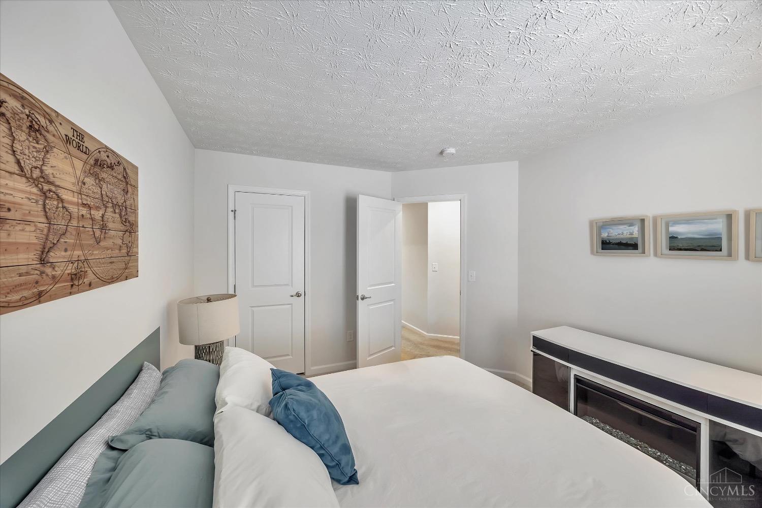 7903 Pinnacle Point Drive