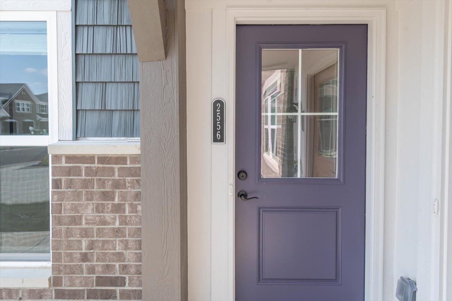 2556 Crosshill Drive, 8-102