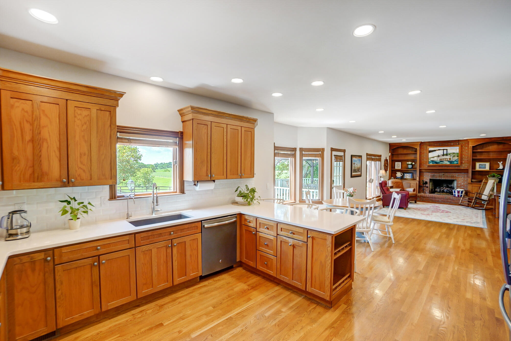 2677 Hathaway Road