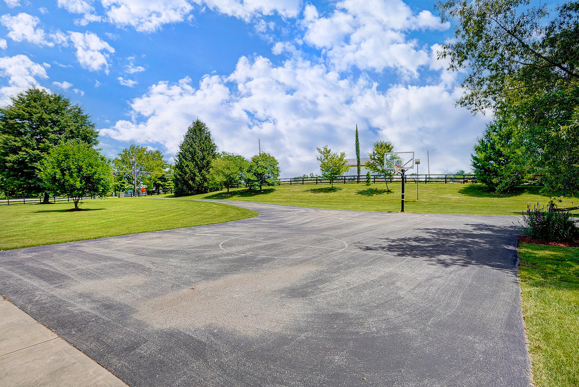 2677 Hathaway Road