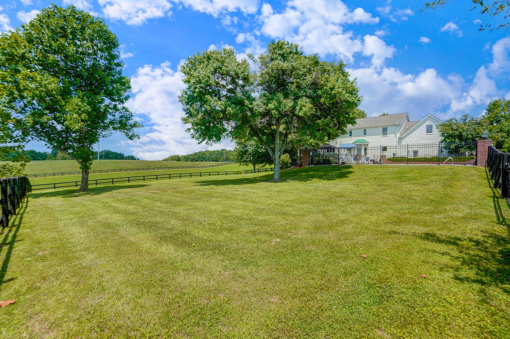 2677 Hathaway Road