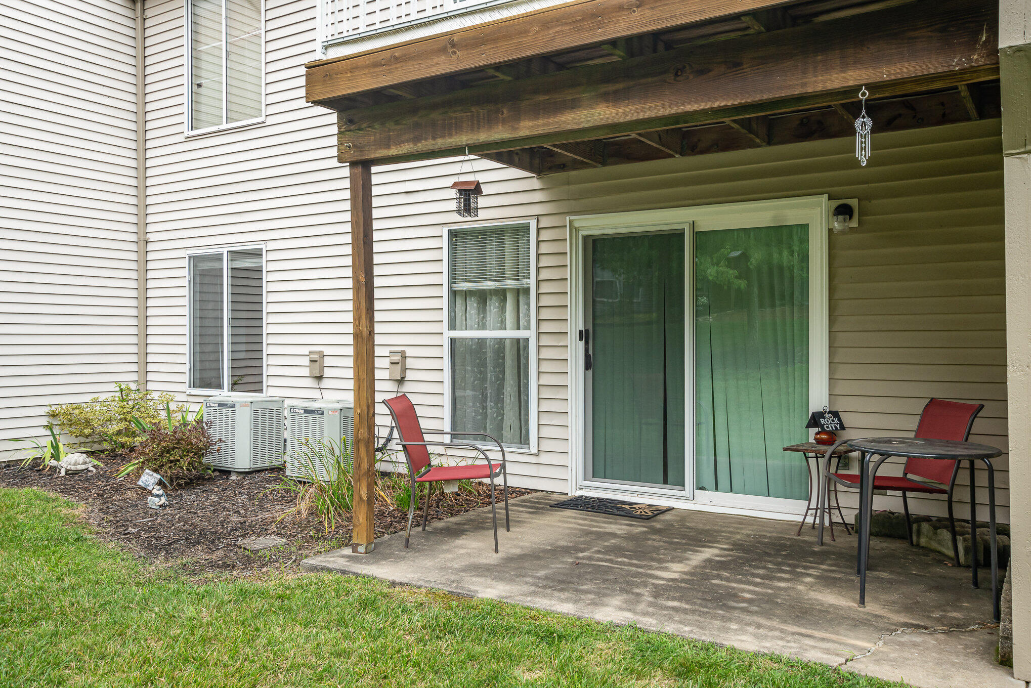 7335 Centrecrest Lane, E