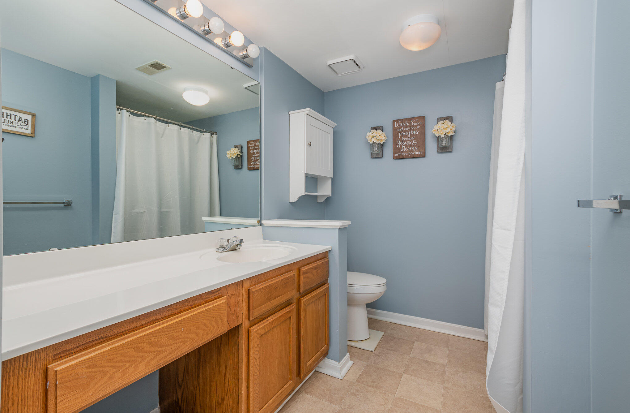 7335 Centrecrest Lane, E