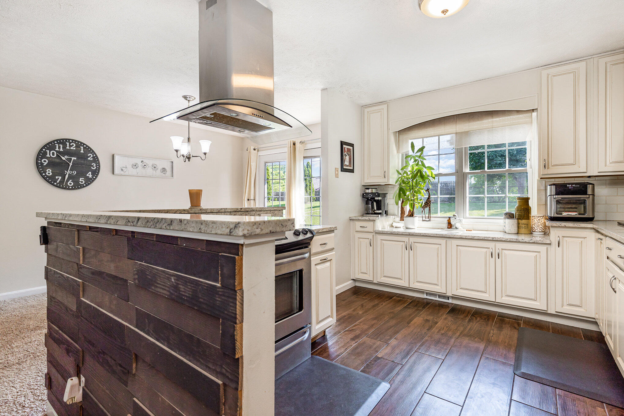 3489 Misty Creek Dr Drive