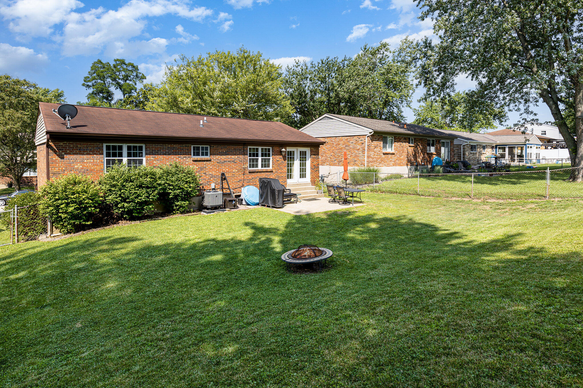 3489 Misty Creek Dr Drive