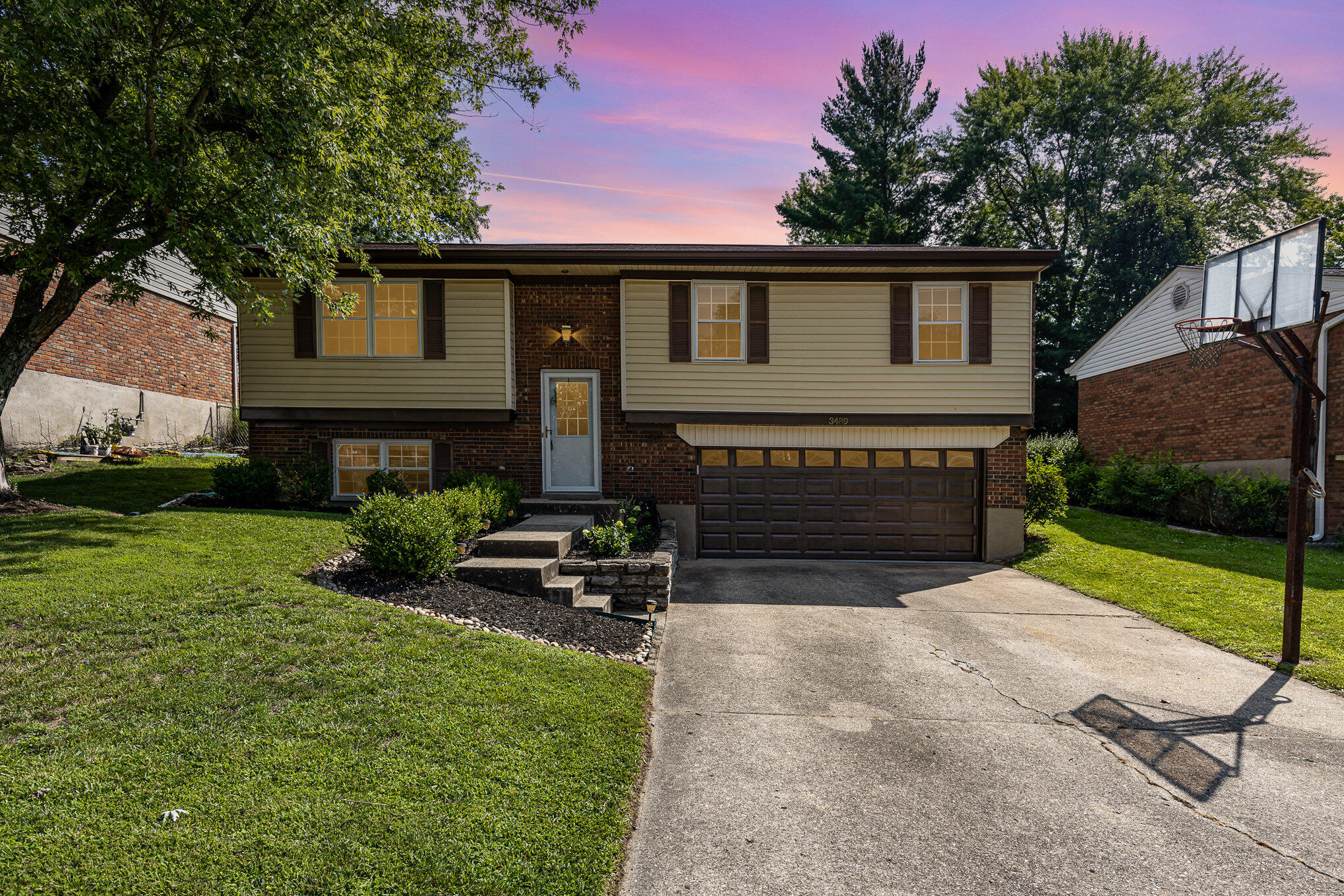 3489 Misty Creek Dr Drive