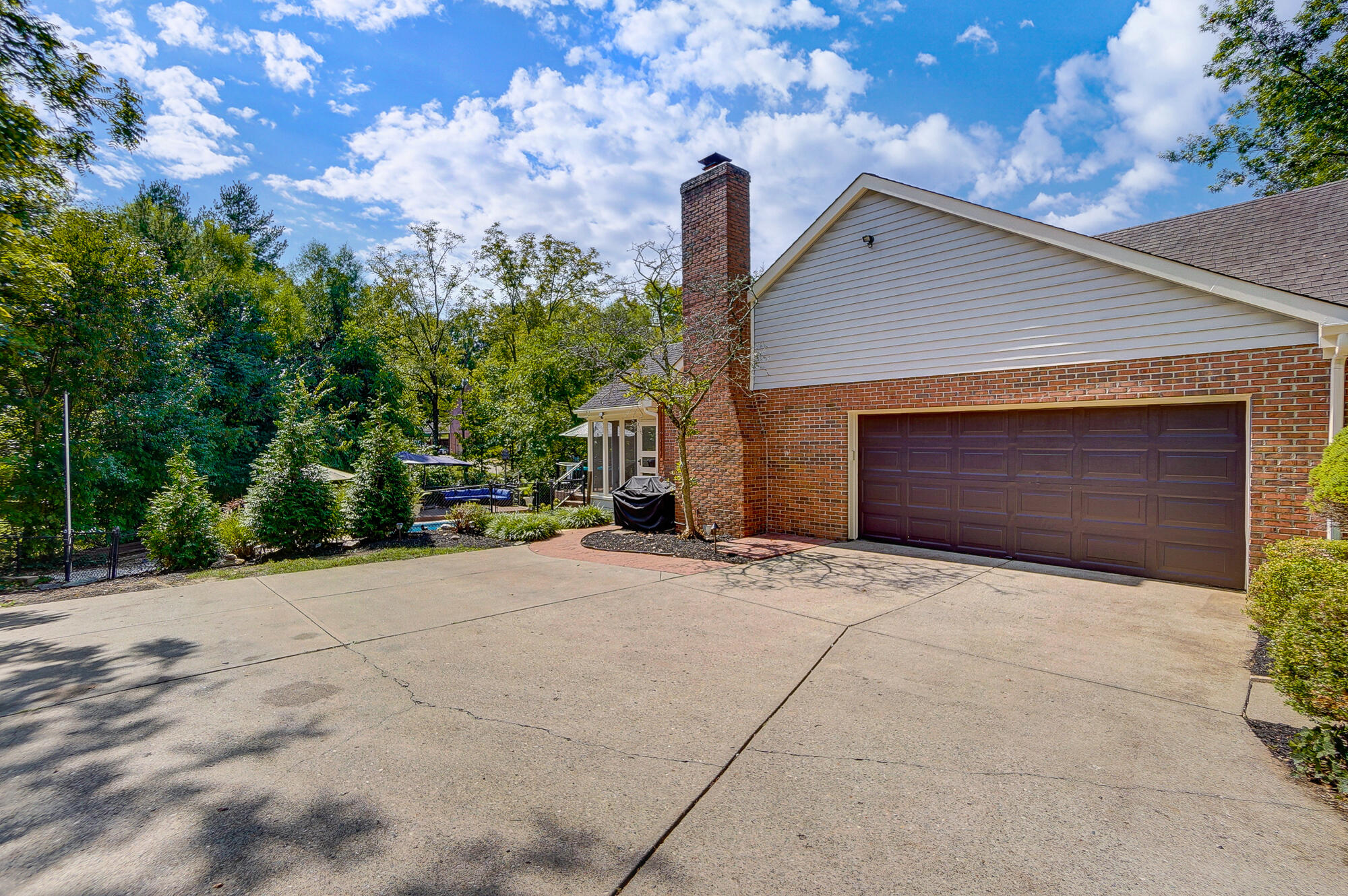 8166 N Dilcrest Circle