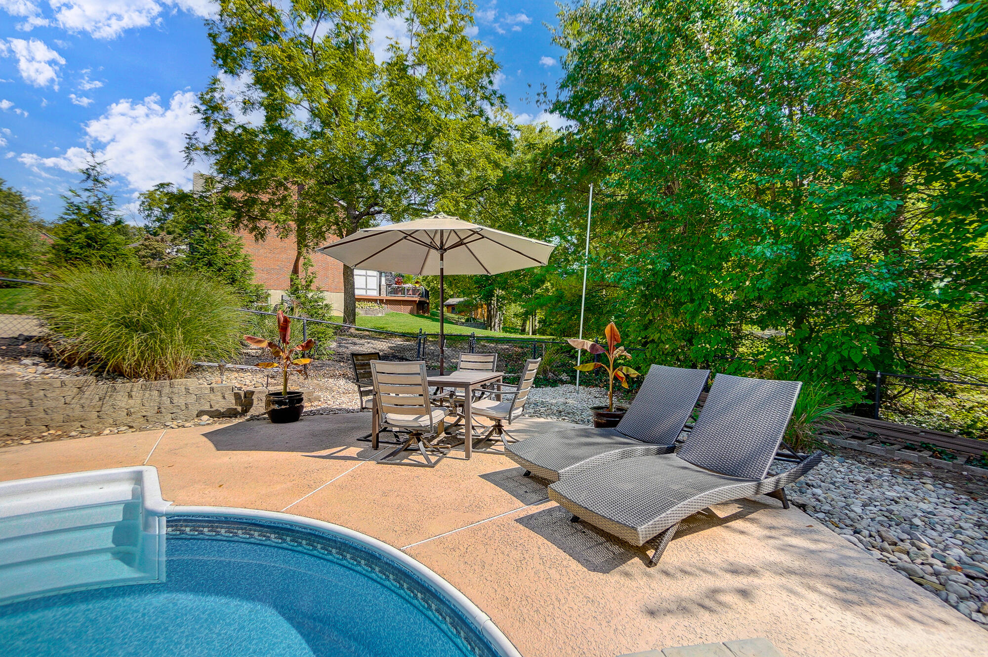8166 N Dilcrest Circle