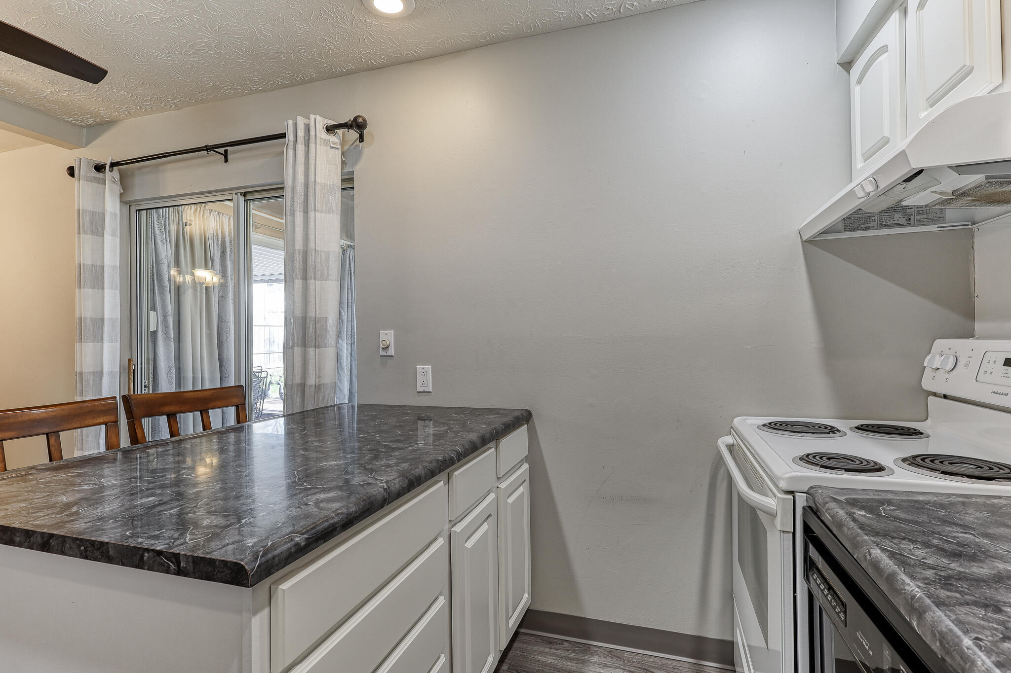 7767 Walnut Creek Drive