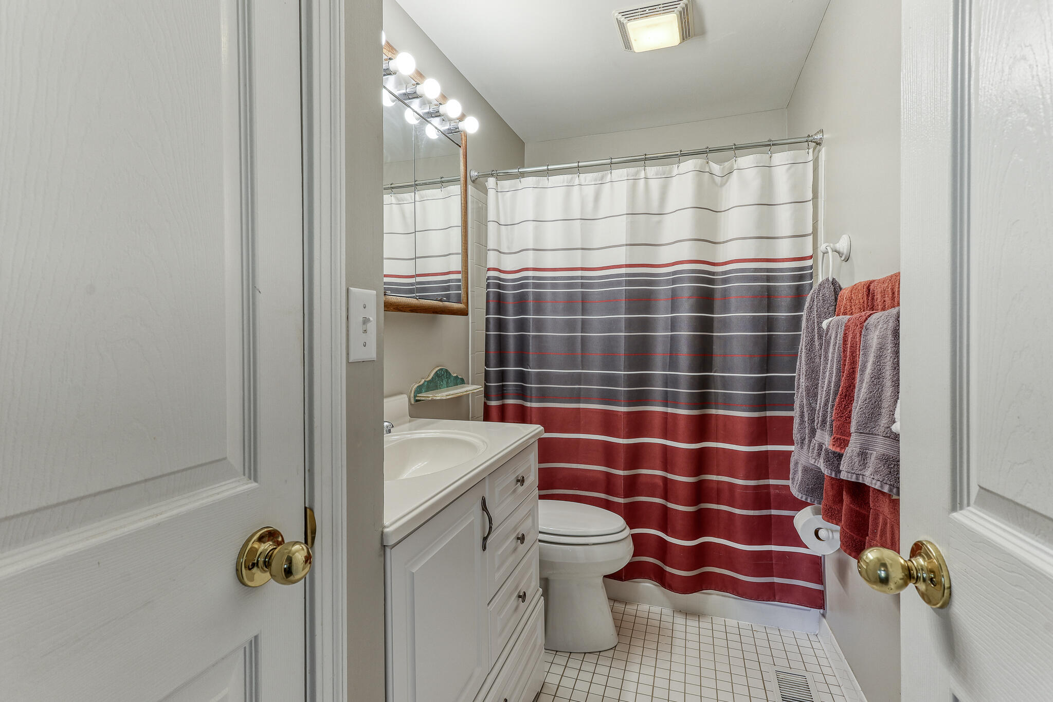 7767 Walnut Creek Drive