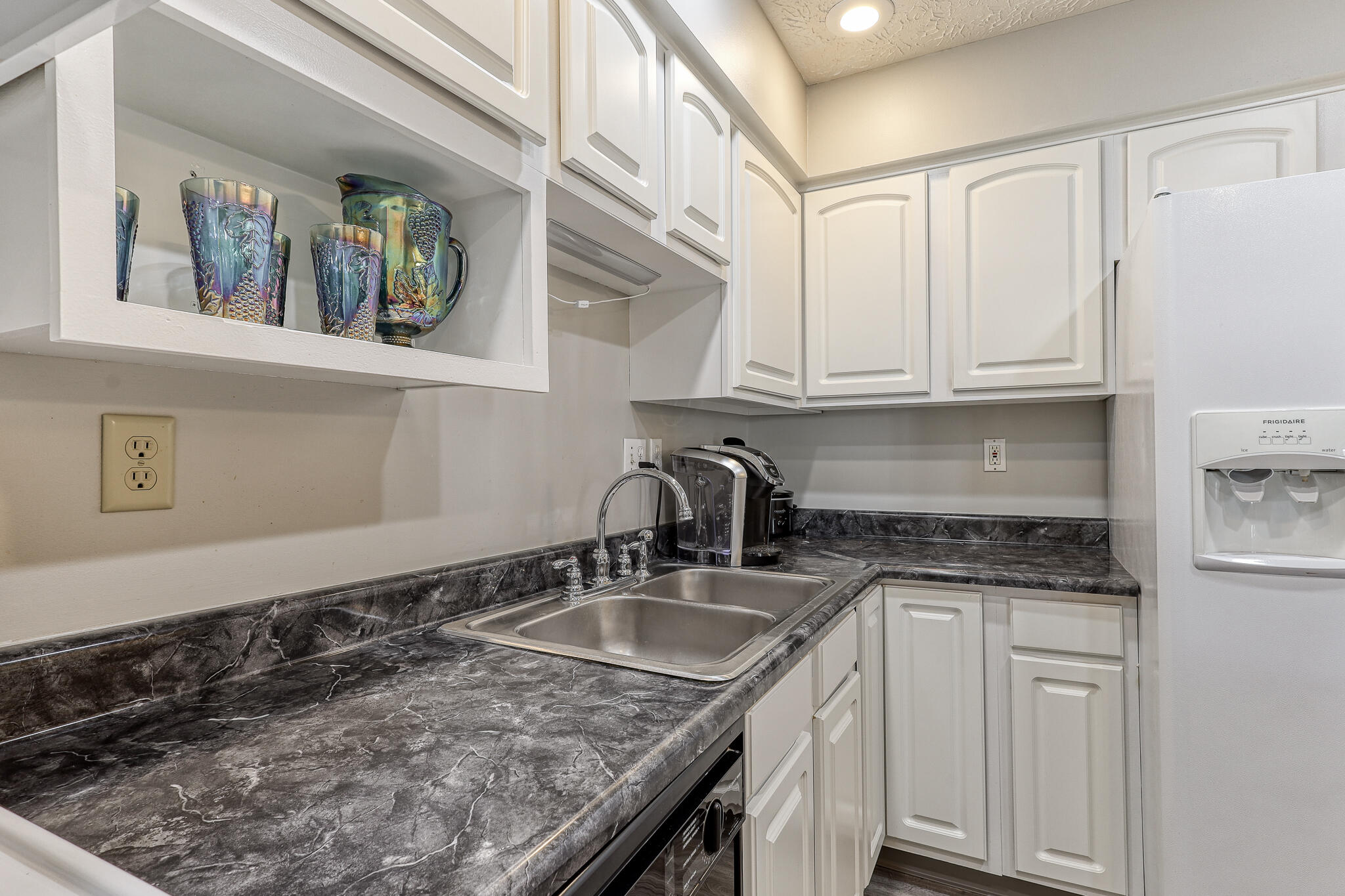 7767 Walnut Creek Drive