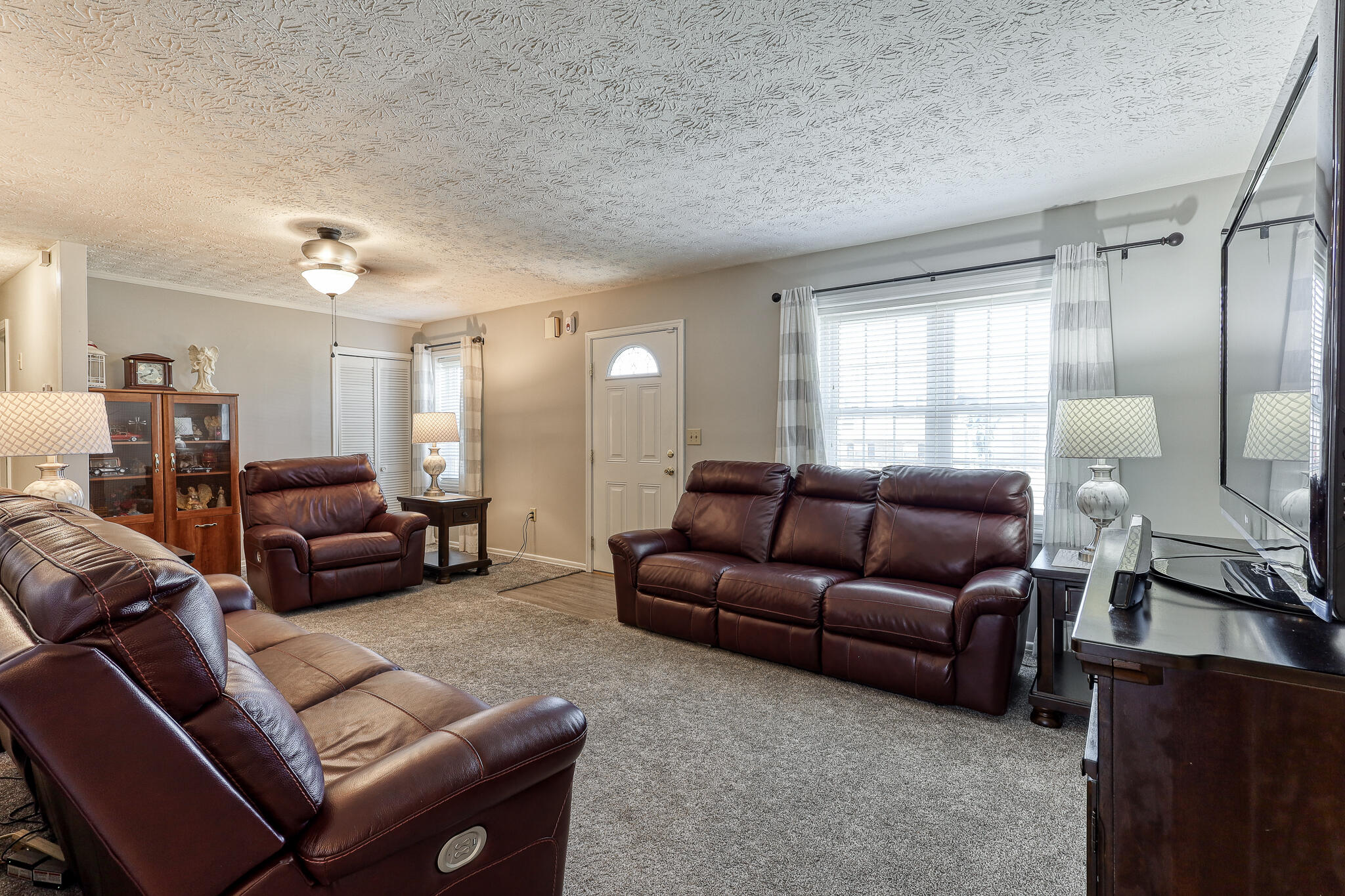 7767 Walnut Creek Drive