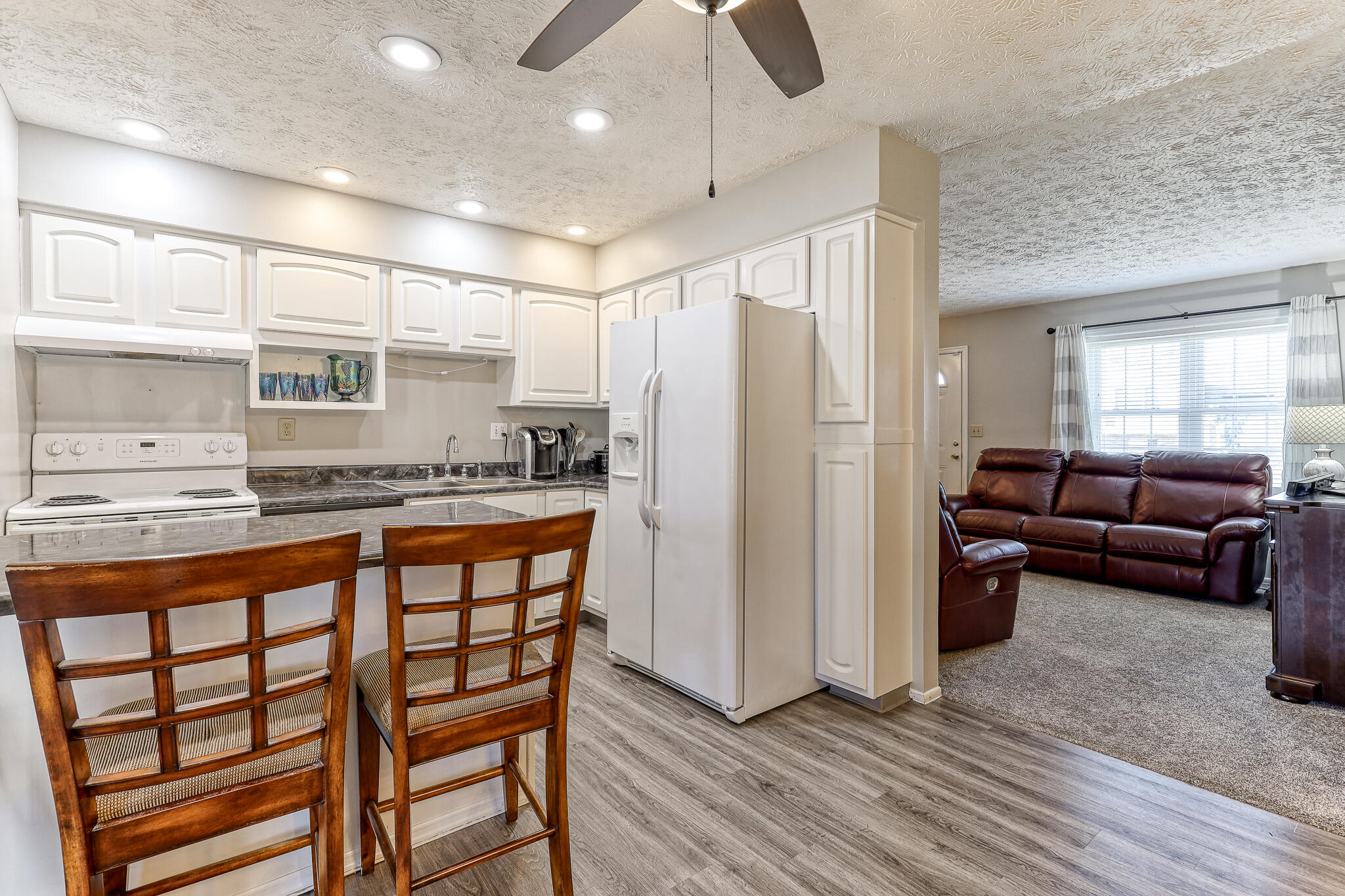 7767 Walnut Creek Drive