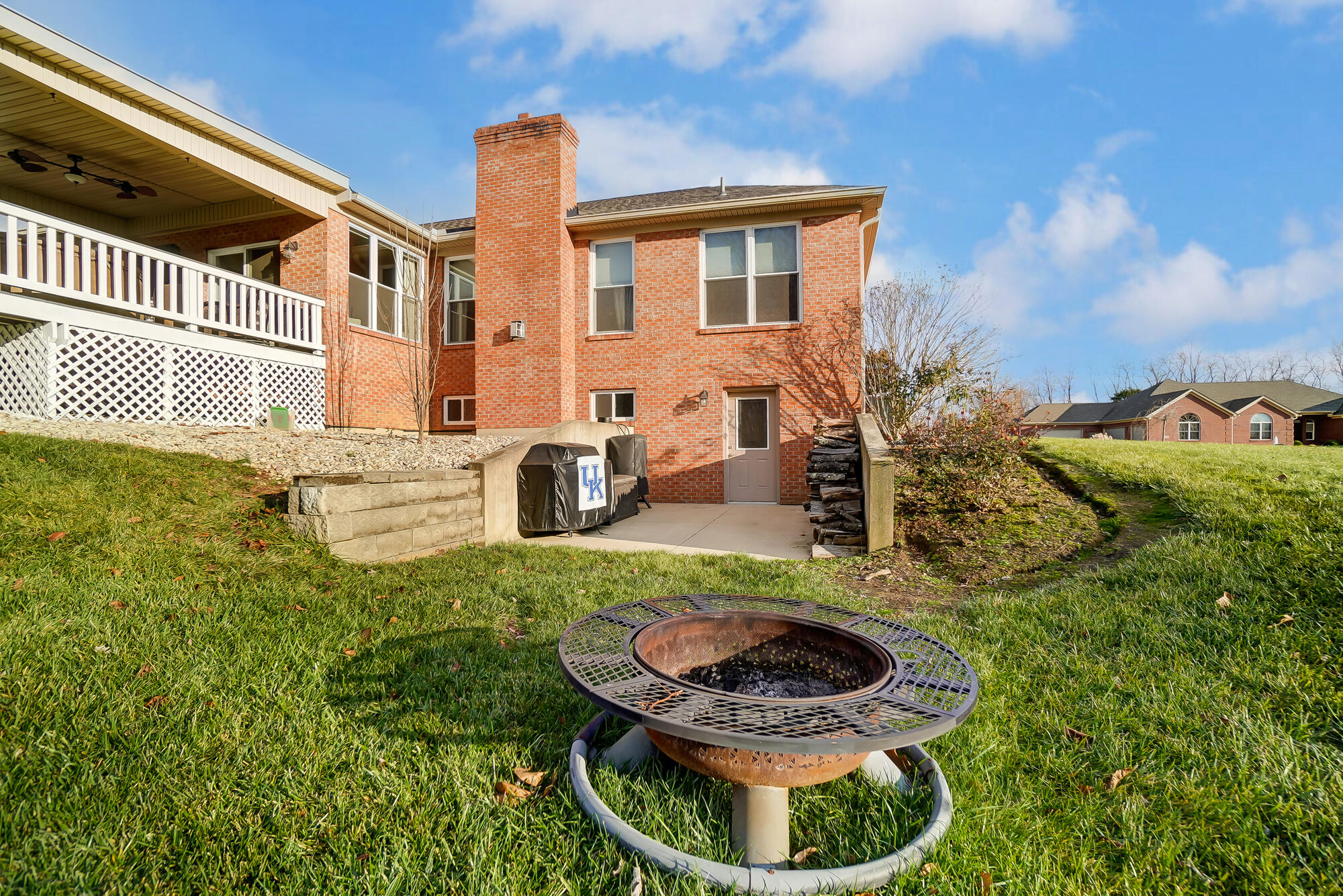 2768 Sunchase Boulevard