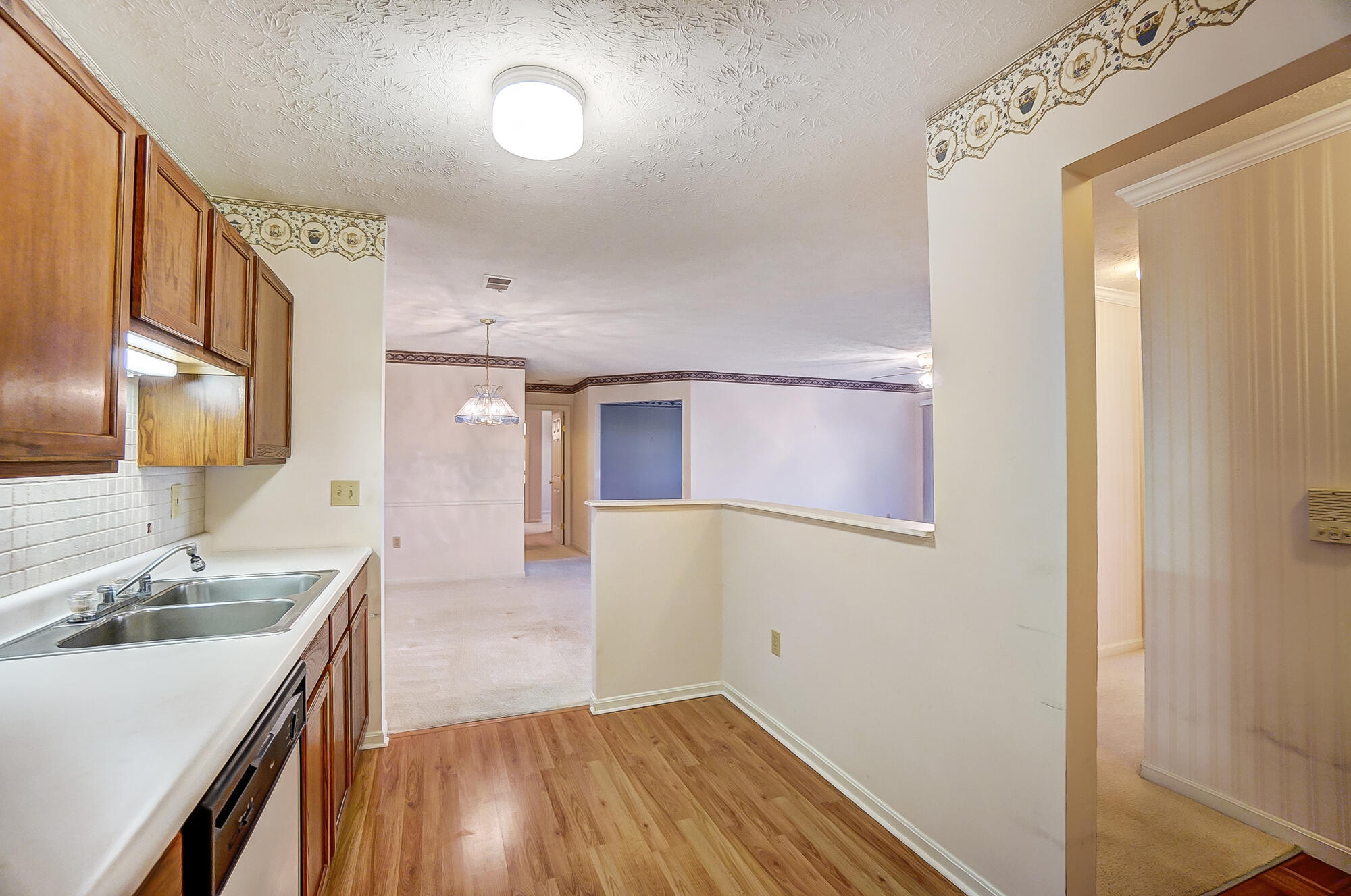 2316 Northmoor Lane, 102