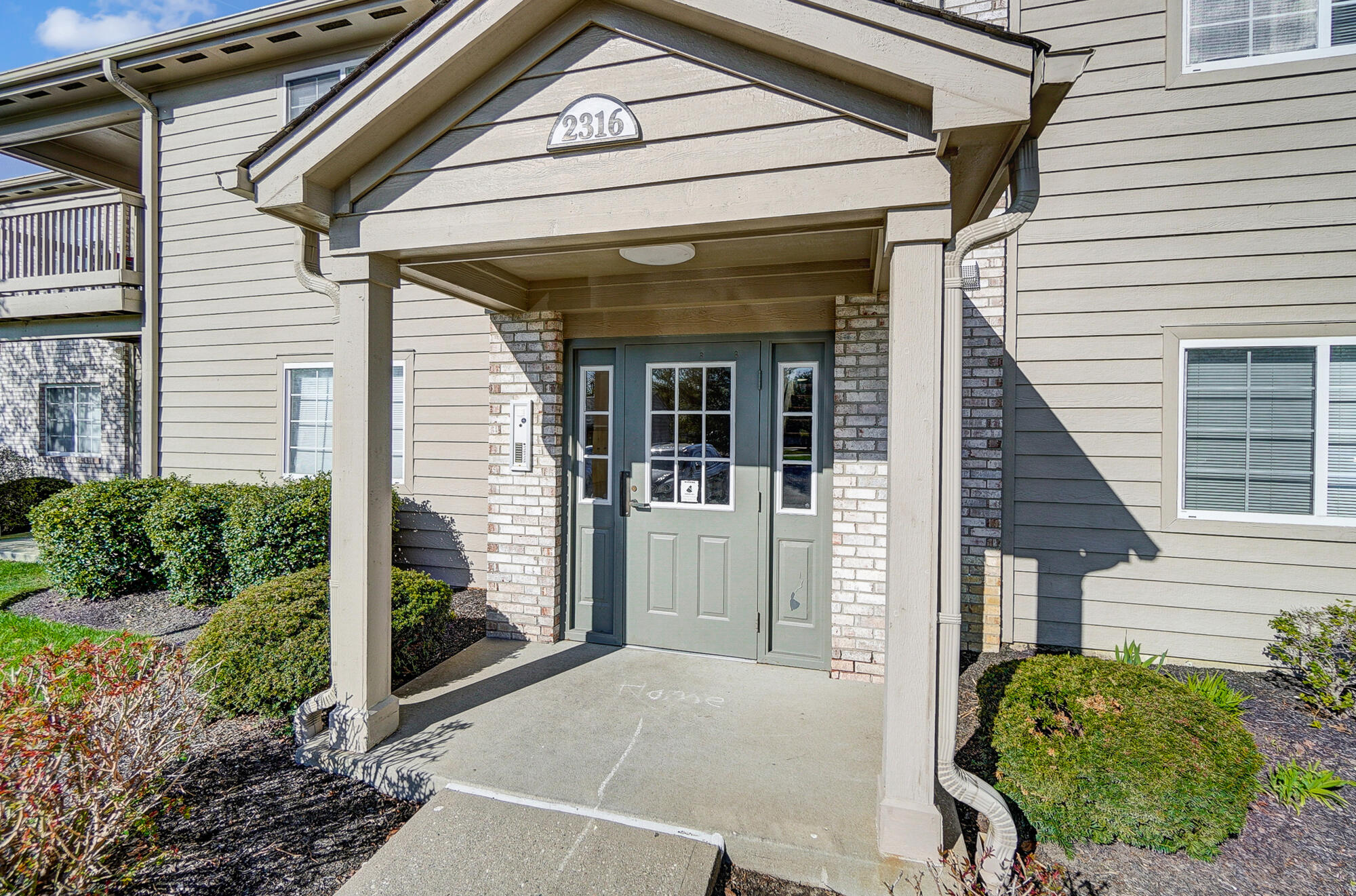 2316 Northmoor Lane, 102