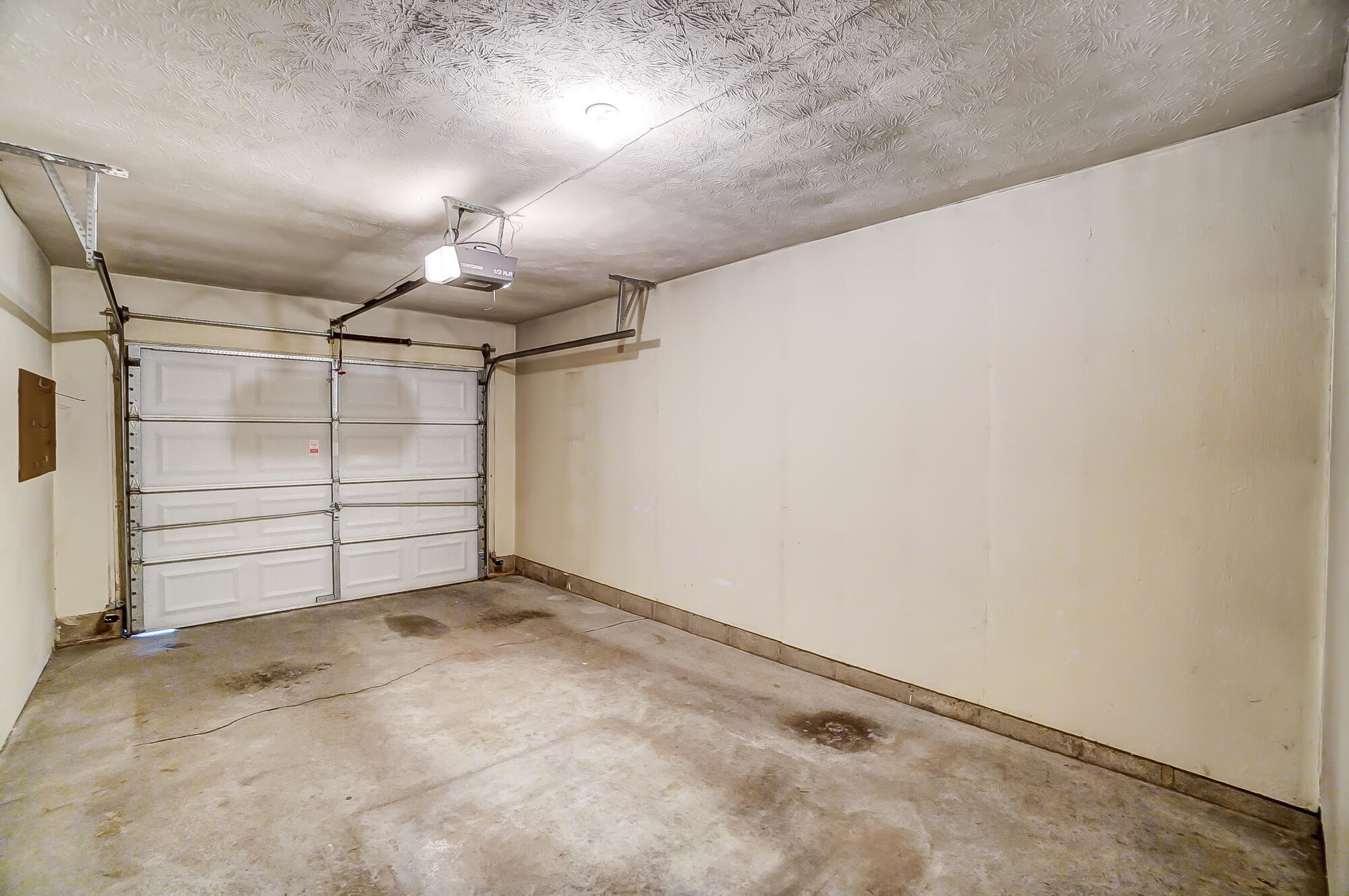 2316 Northmoor Lane, 102