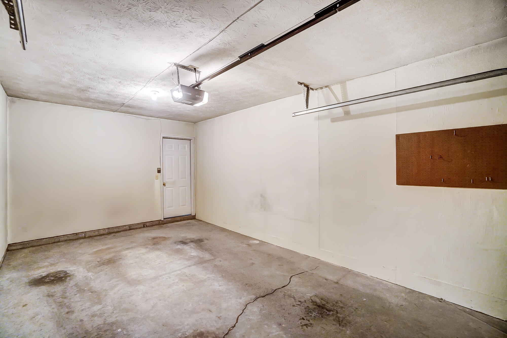 2316 Northmoor Lane, 102