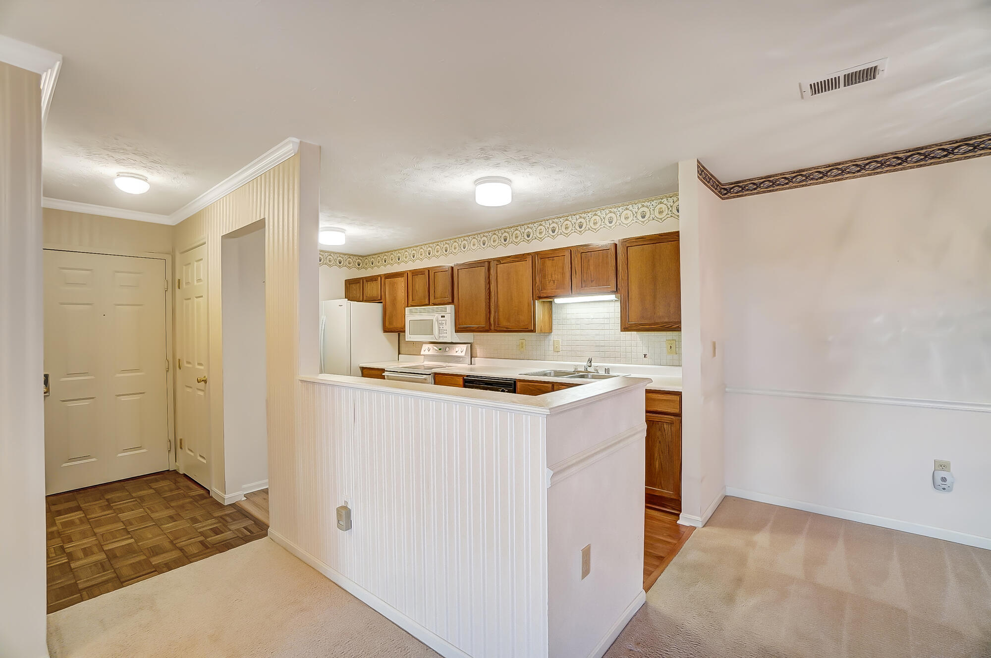 2316 Northmoor Lane, 102