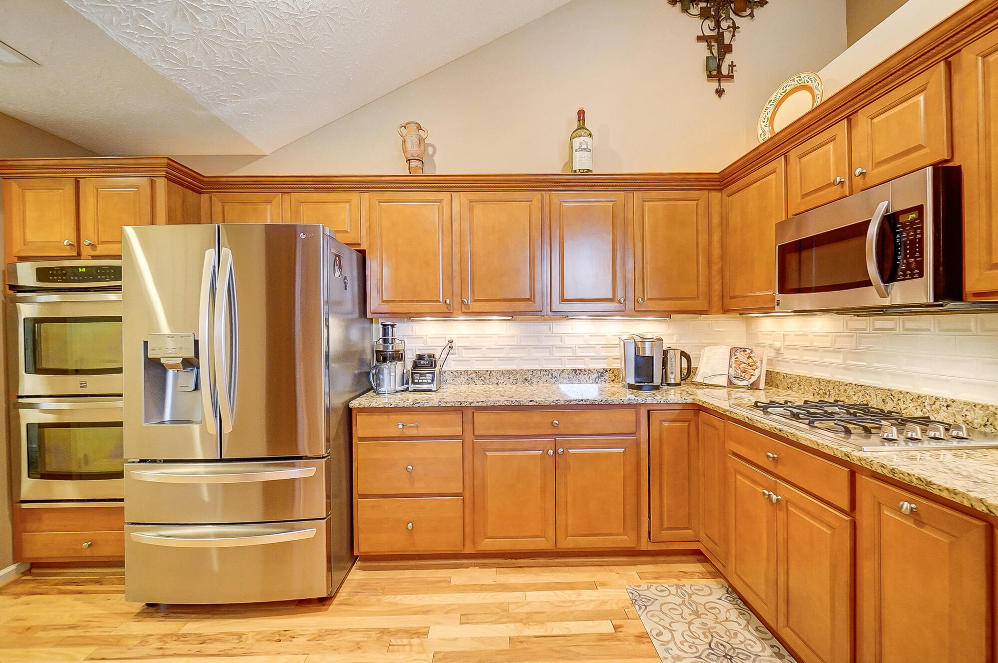 9138 Royal Oak Lane