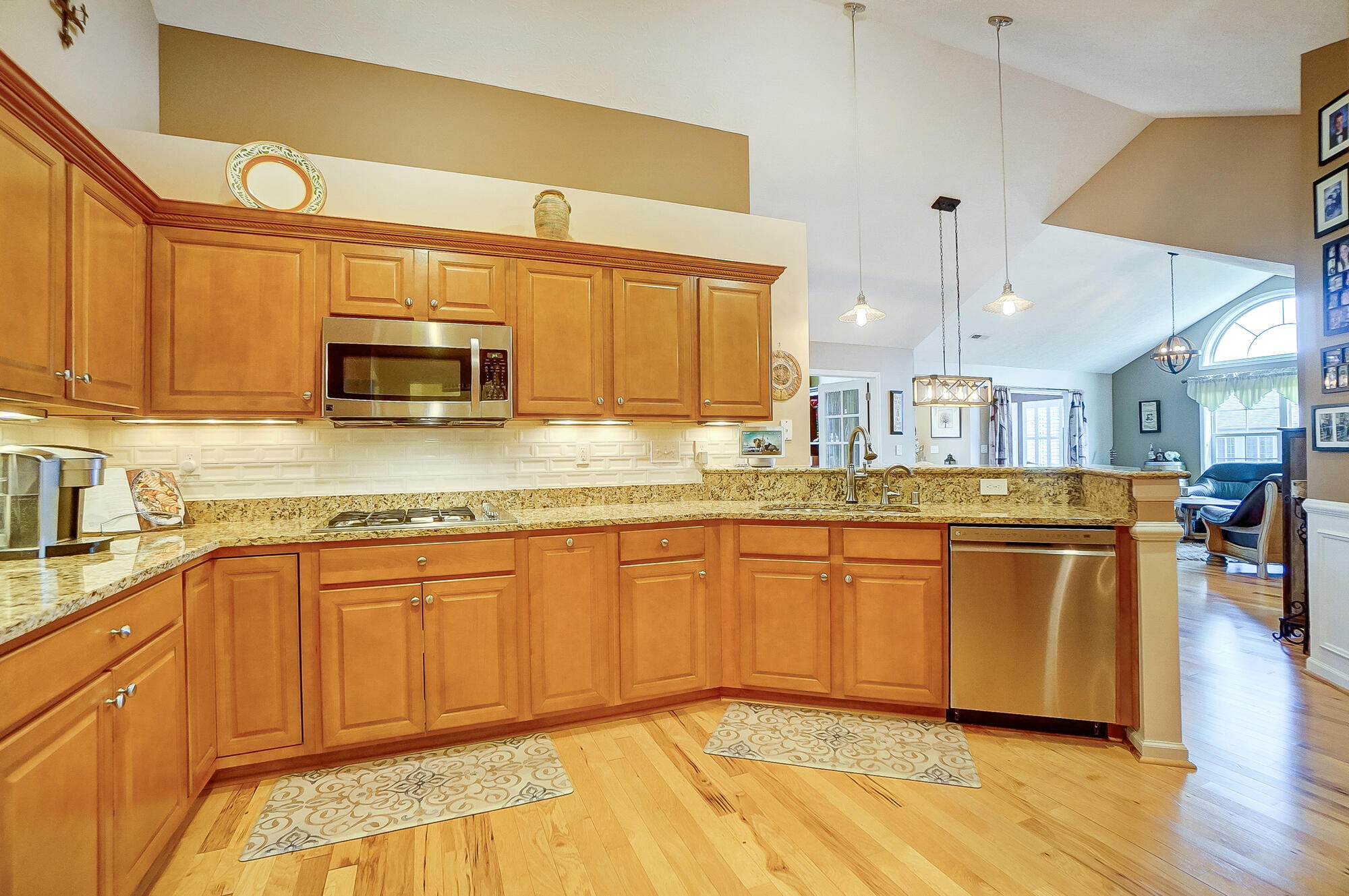 9138 Royal Oak Lane