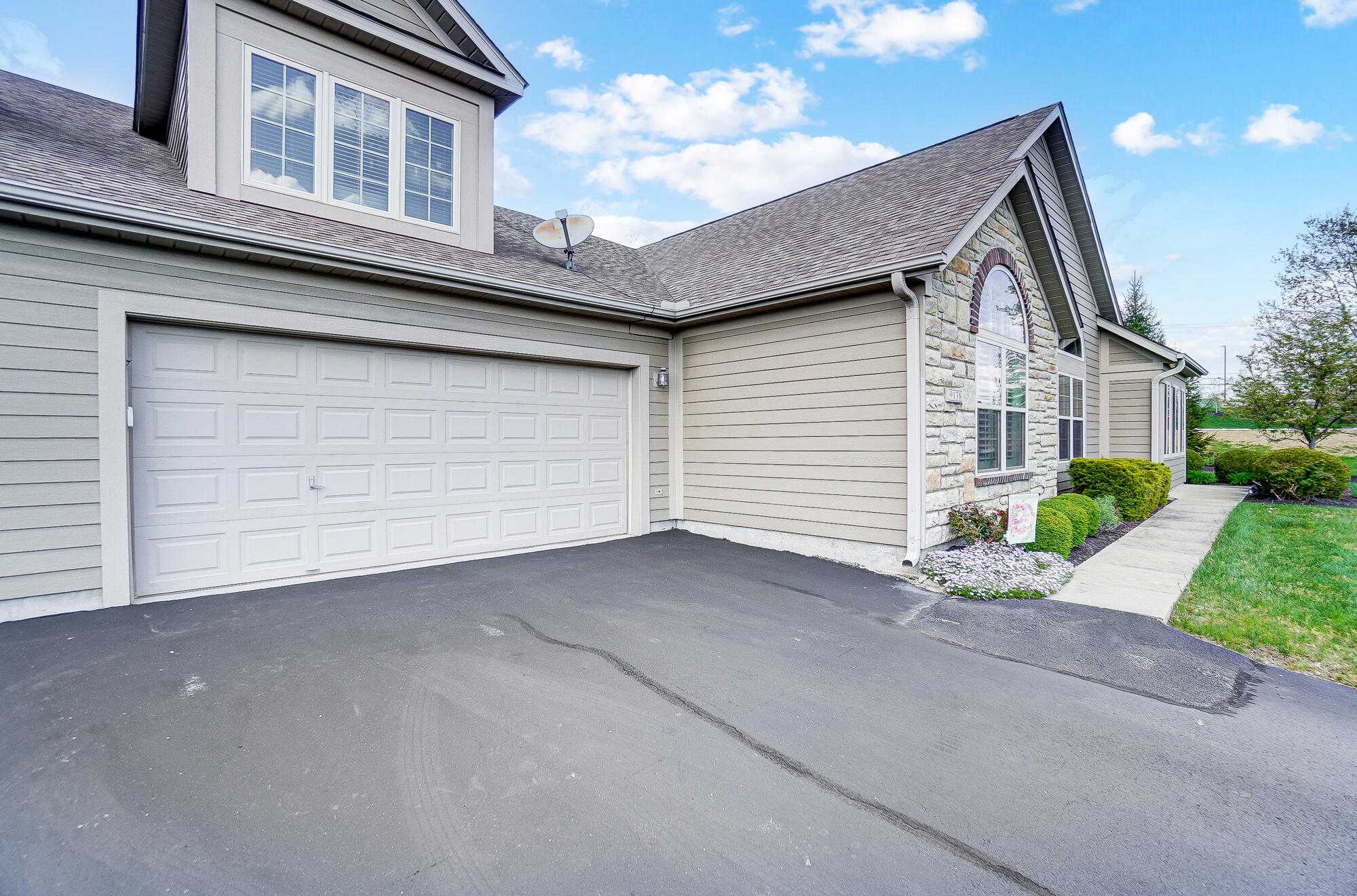 9138 Royal Oak Lane