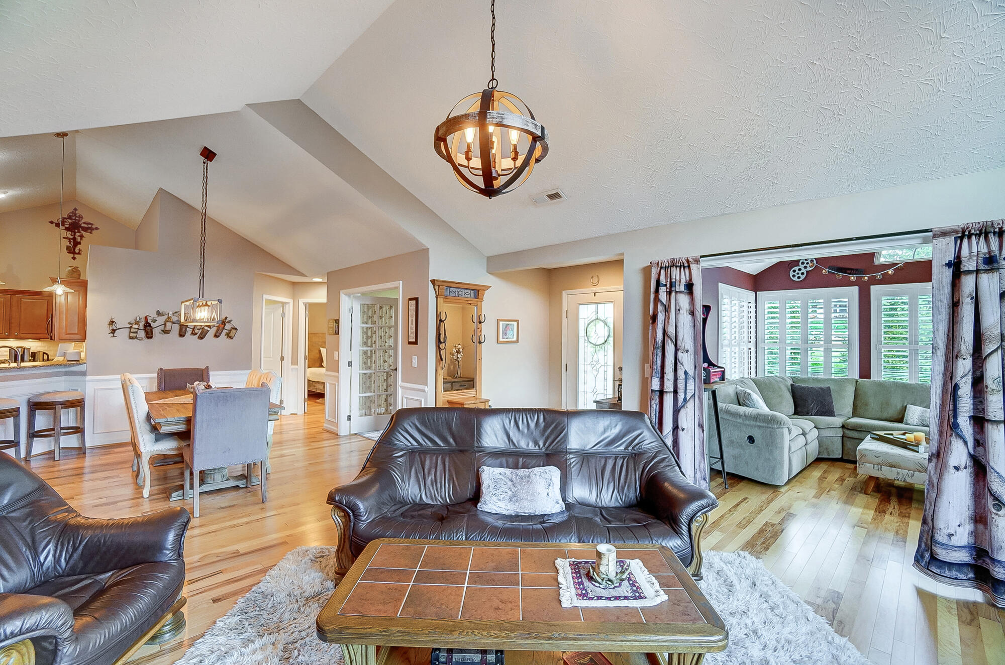 9138 Royal Oak Lane