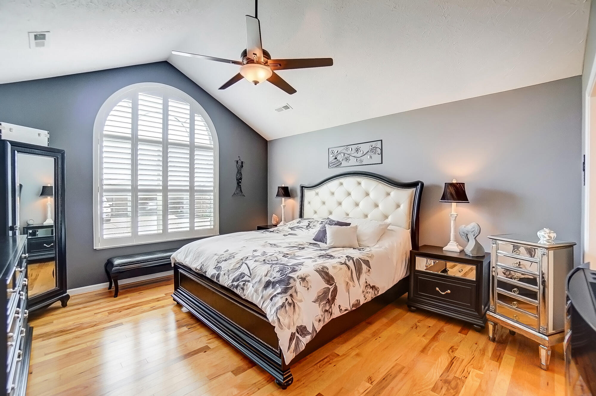 9138 Royal Oak Lane