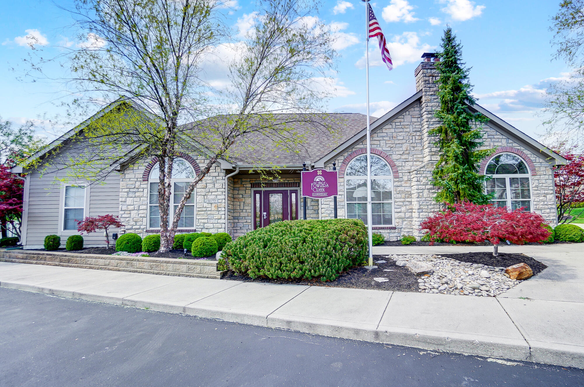 9138 Royal Oak Lane